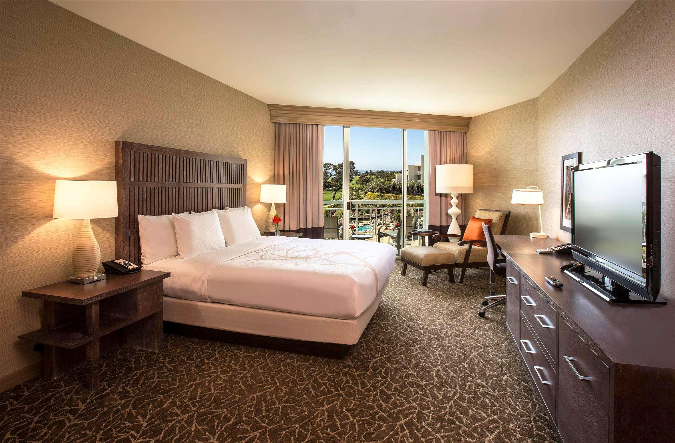 Double Guest Room King Bed