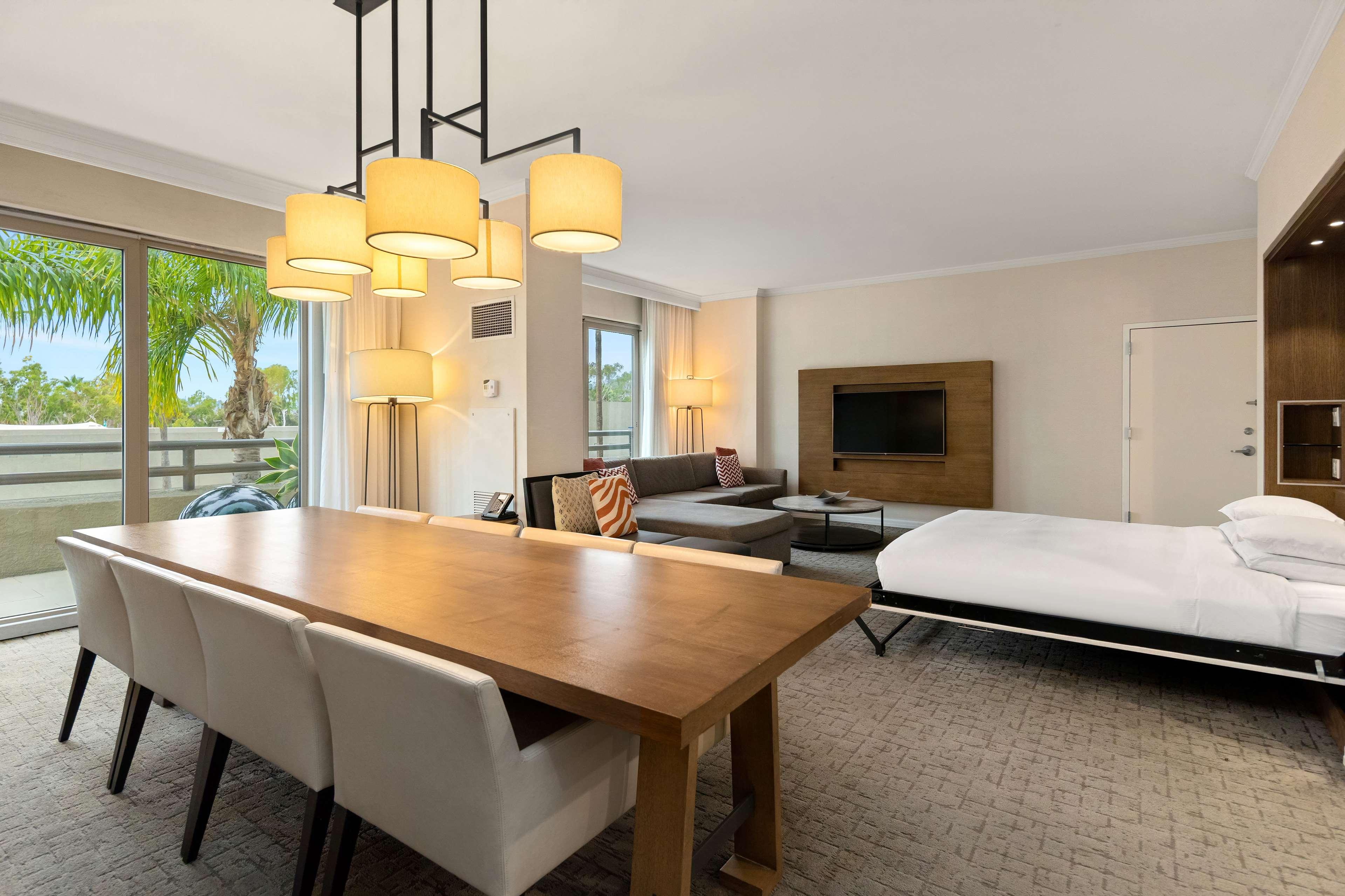 Studio King Size Bed