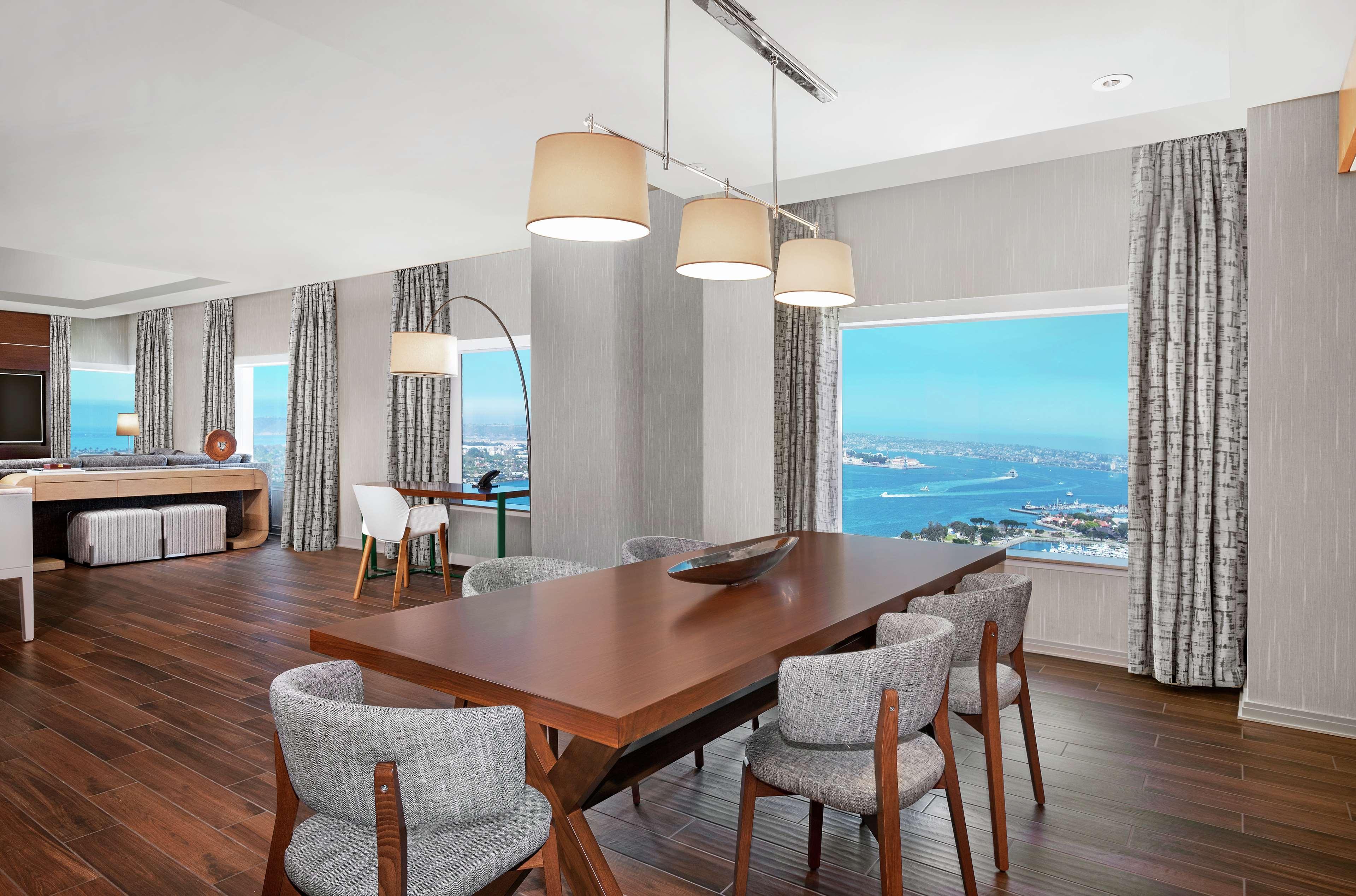 Suite Executive King Bed