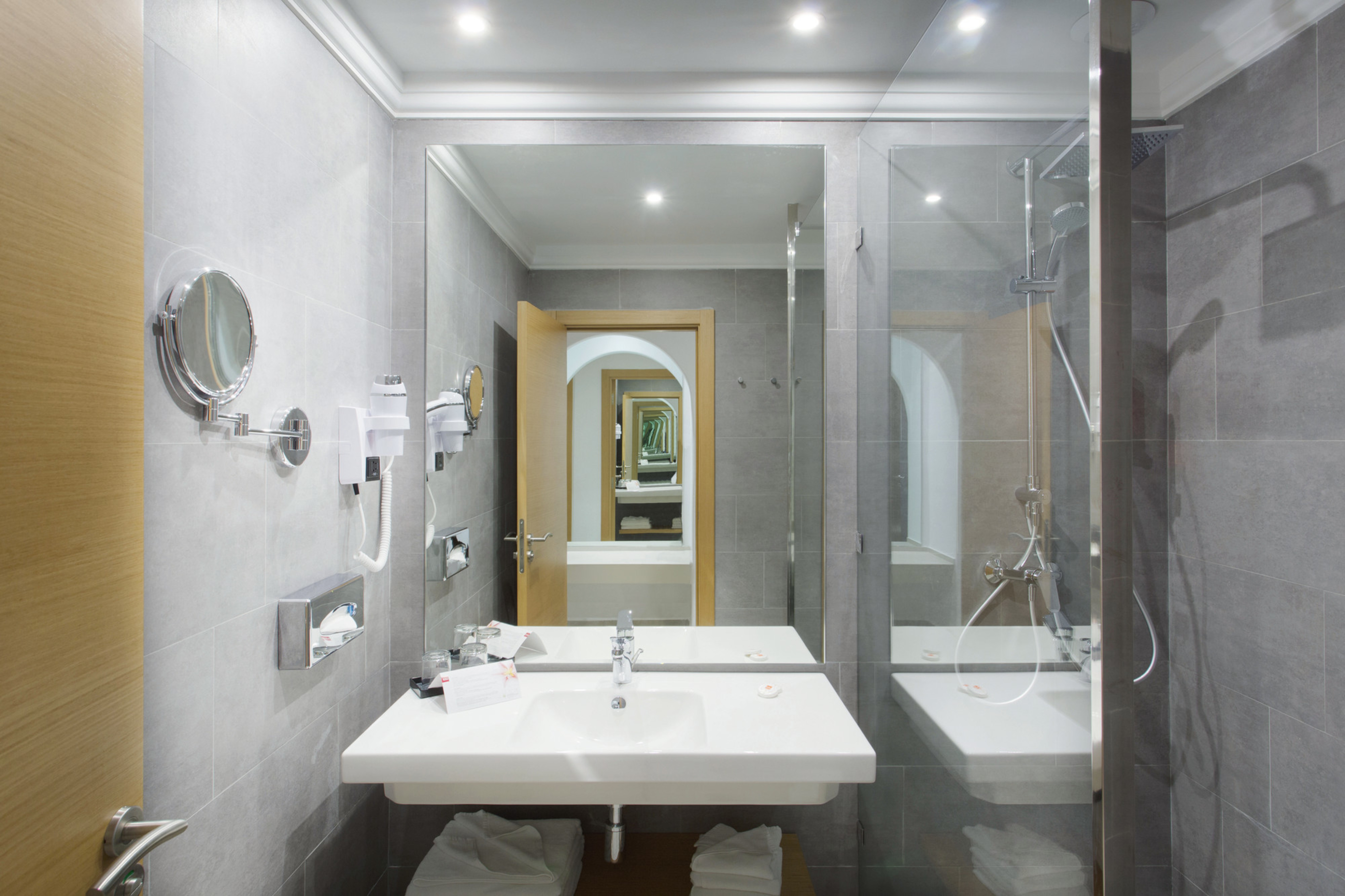 Double or Twin Standard