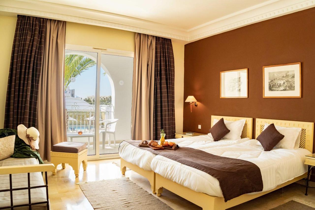 Double or Twin Standard