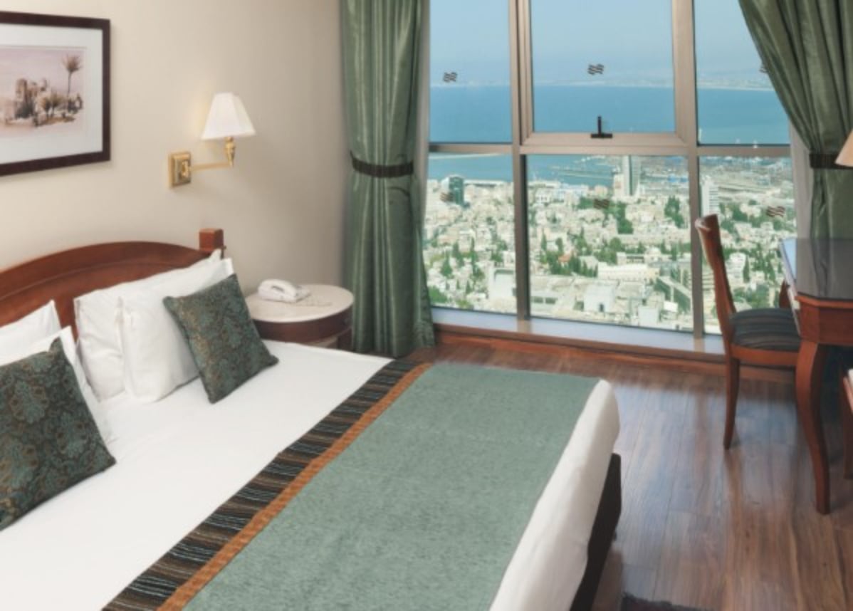 Twin Premium with Views