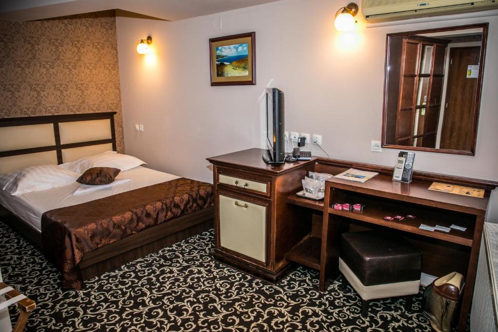 Family Room Standard