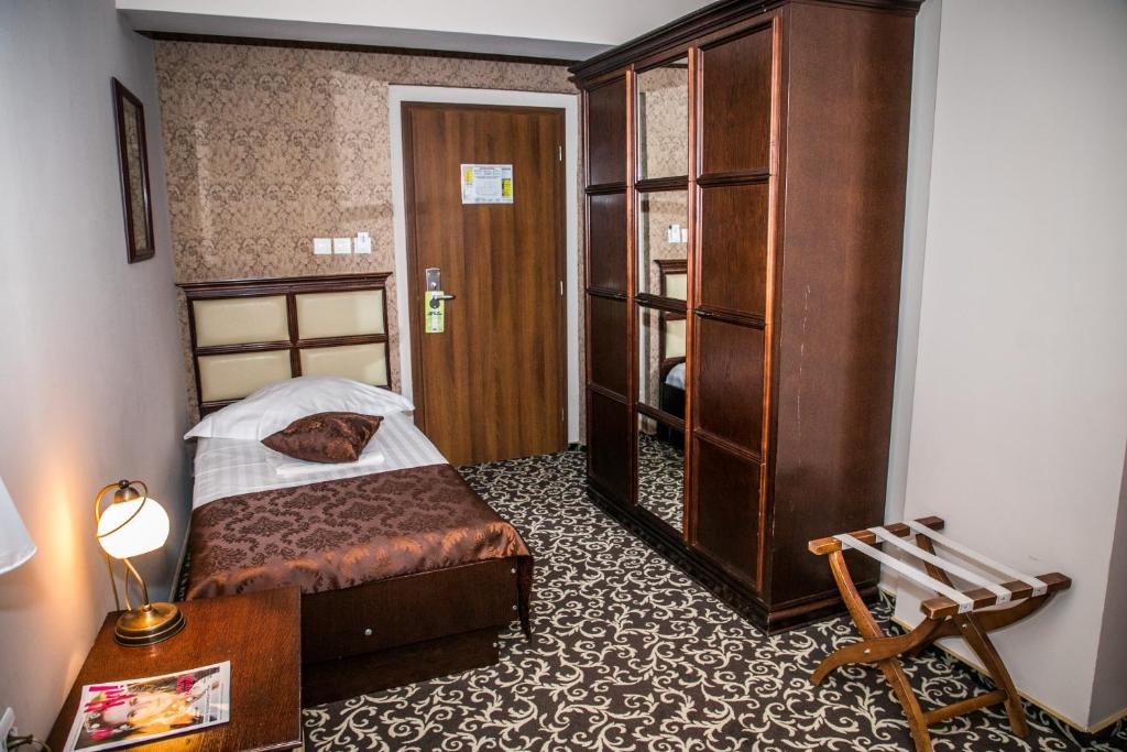 Family Room Standard