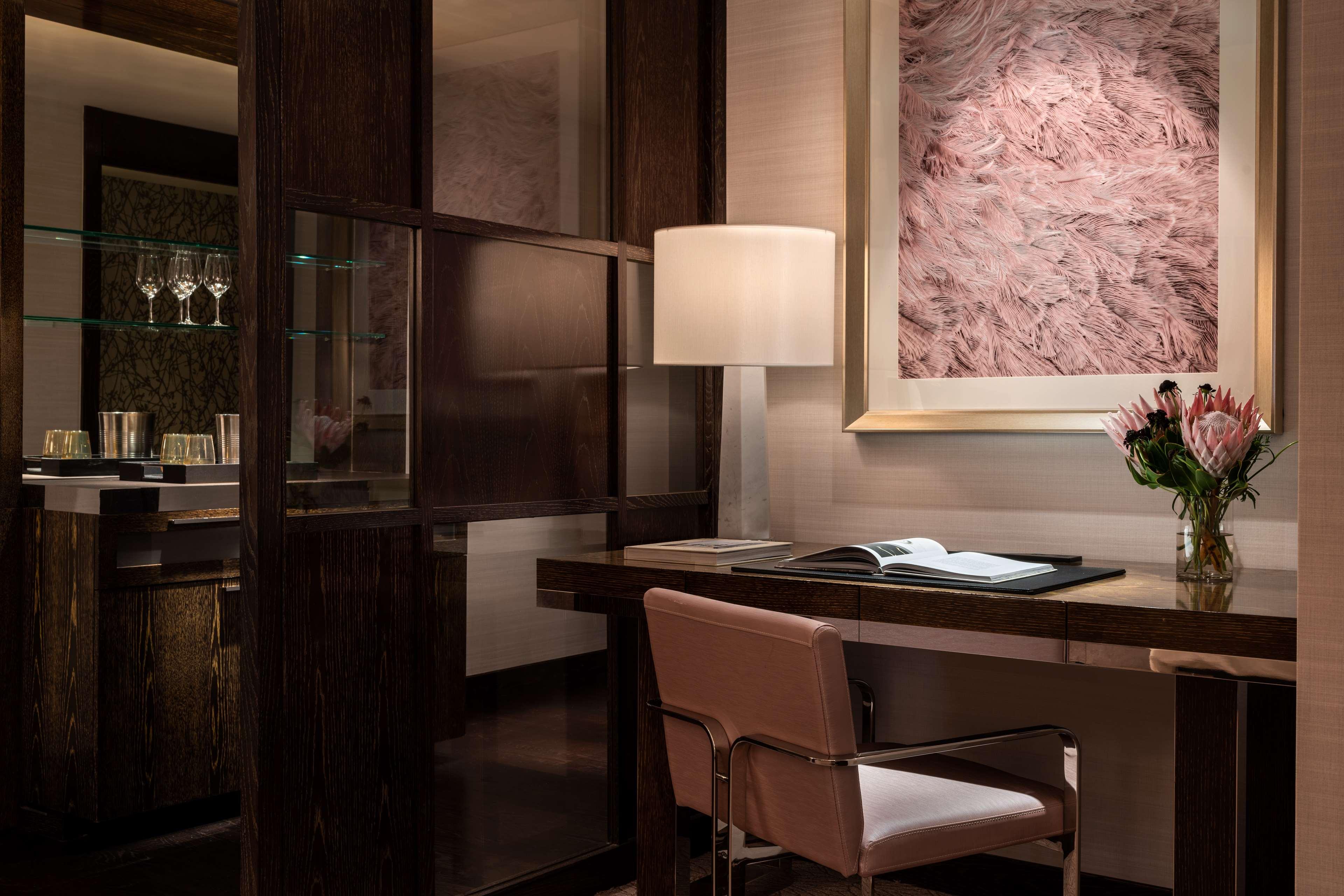 Junior Suite King Size Bed