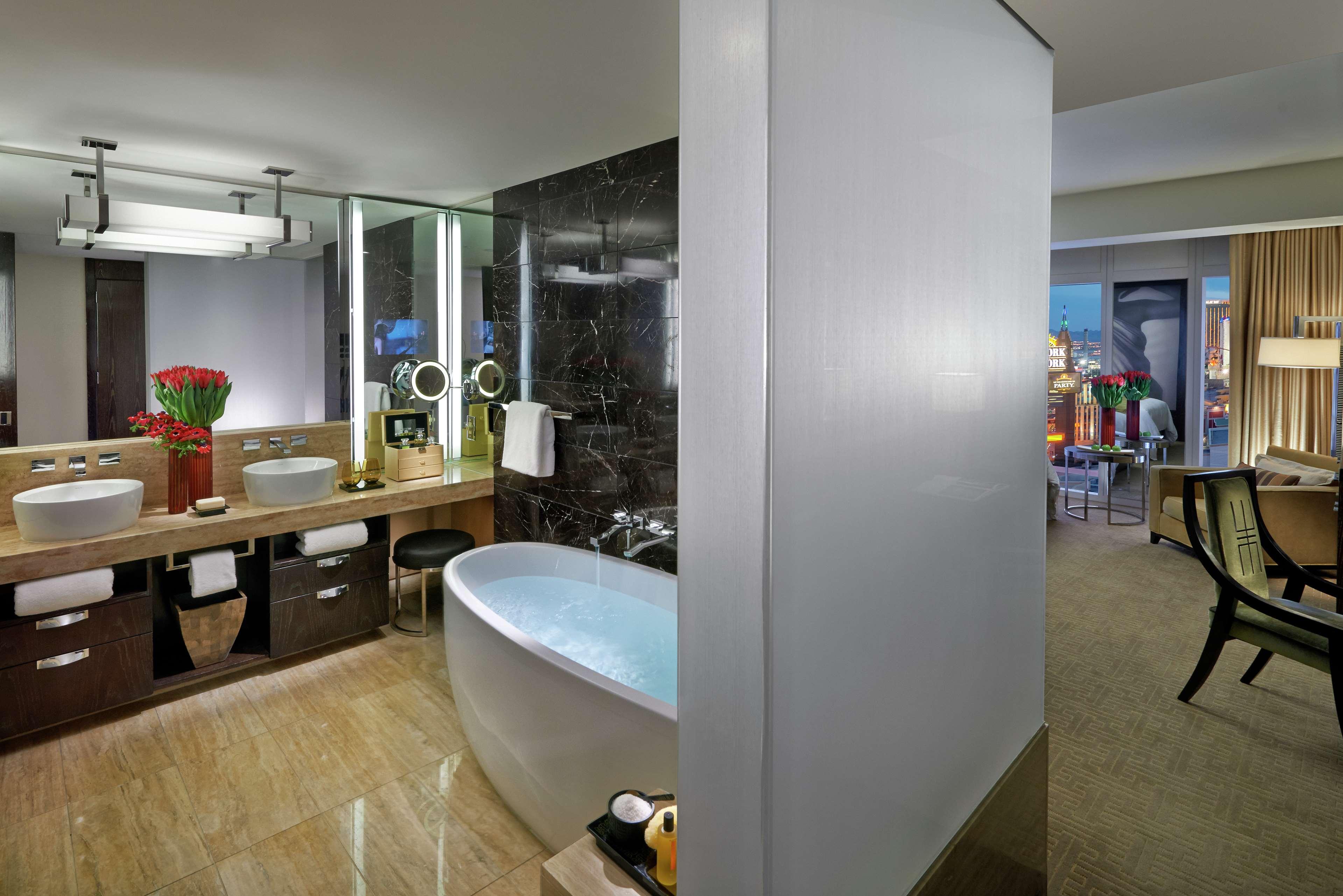 Room City View Two Double Beds