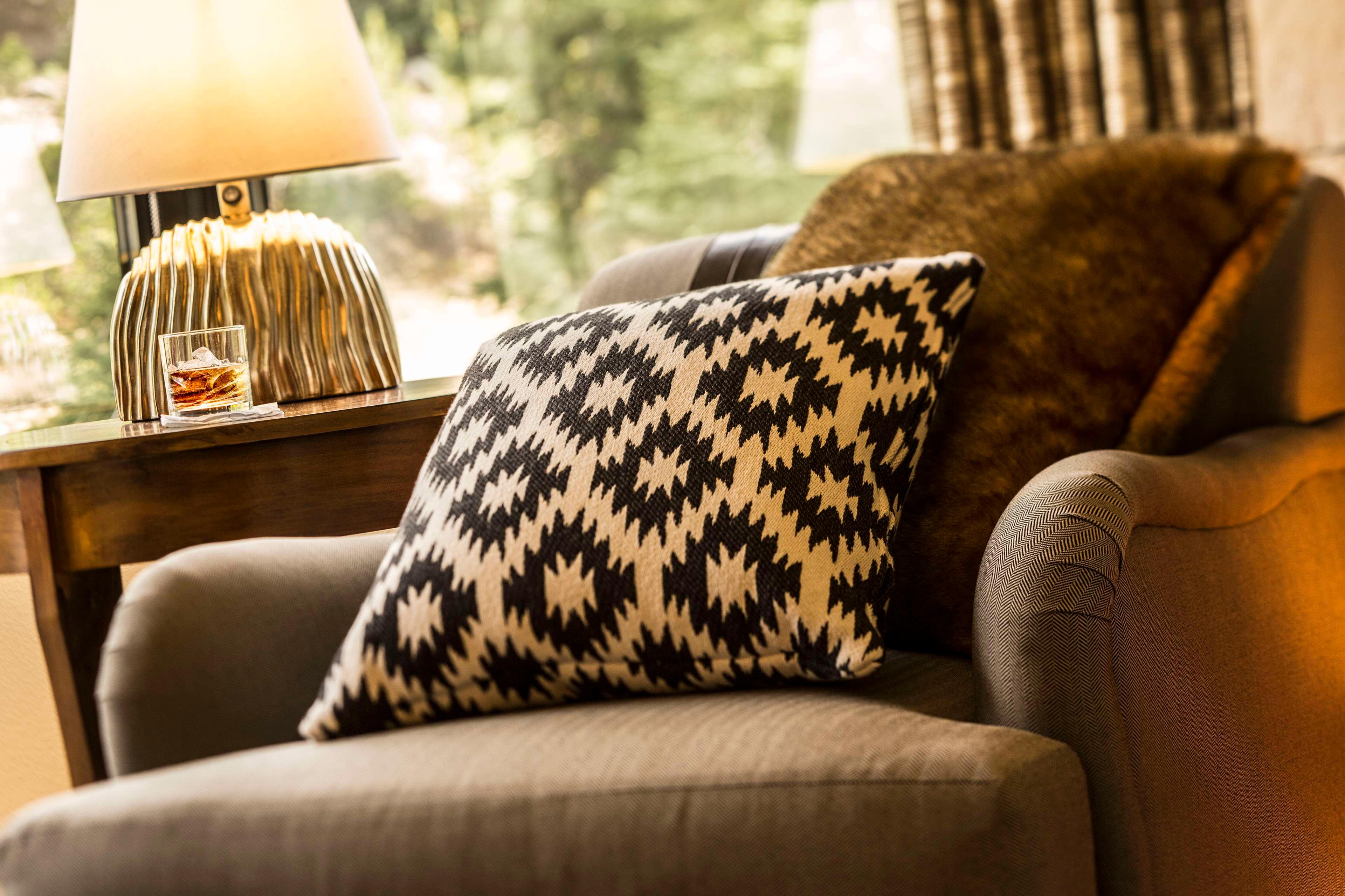 Suite Deluxe with Views