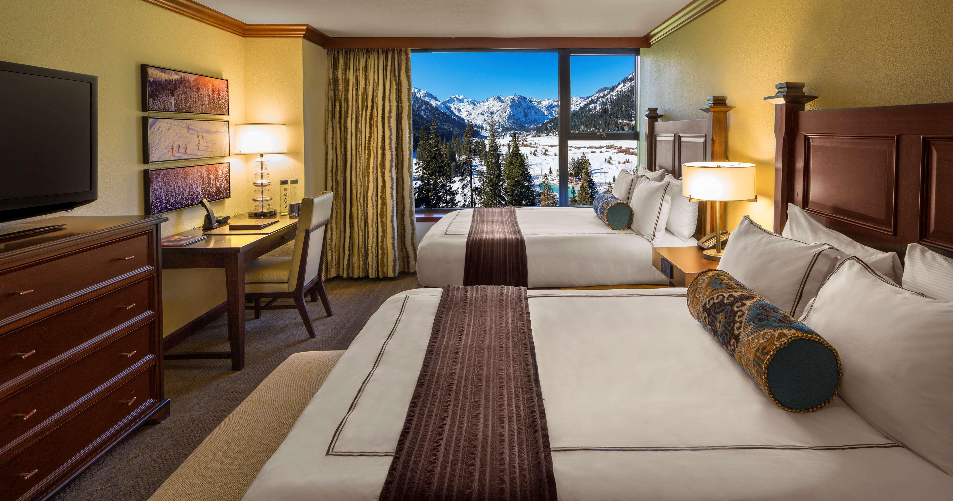 Suite Deluxe with Views