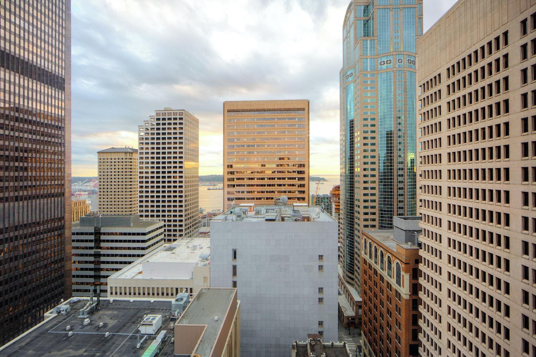 Suite Superior City View