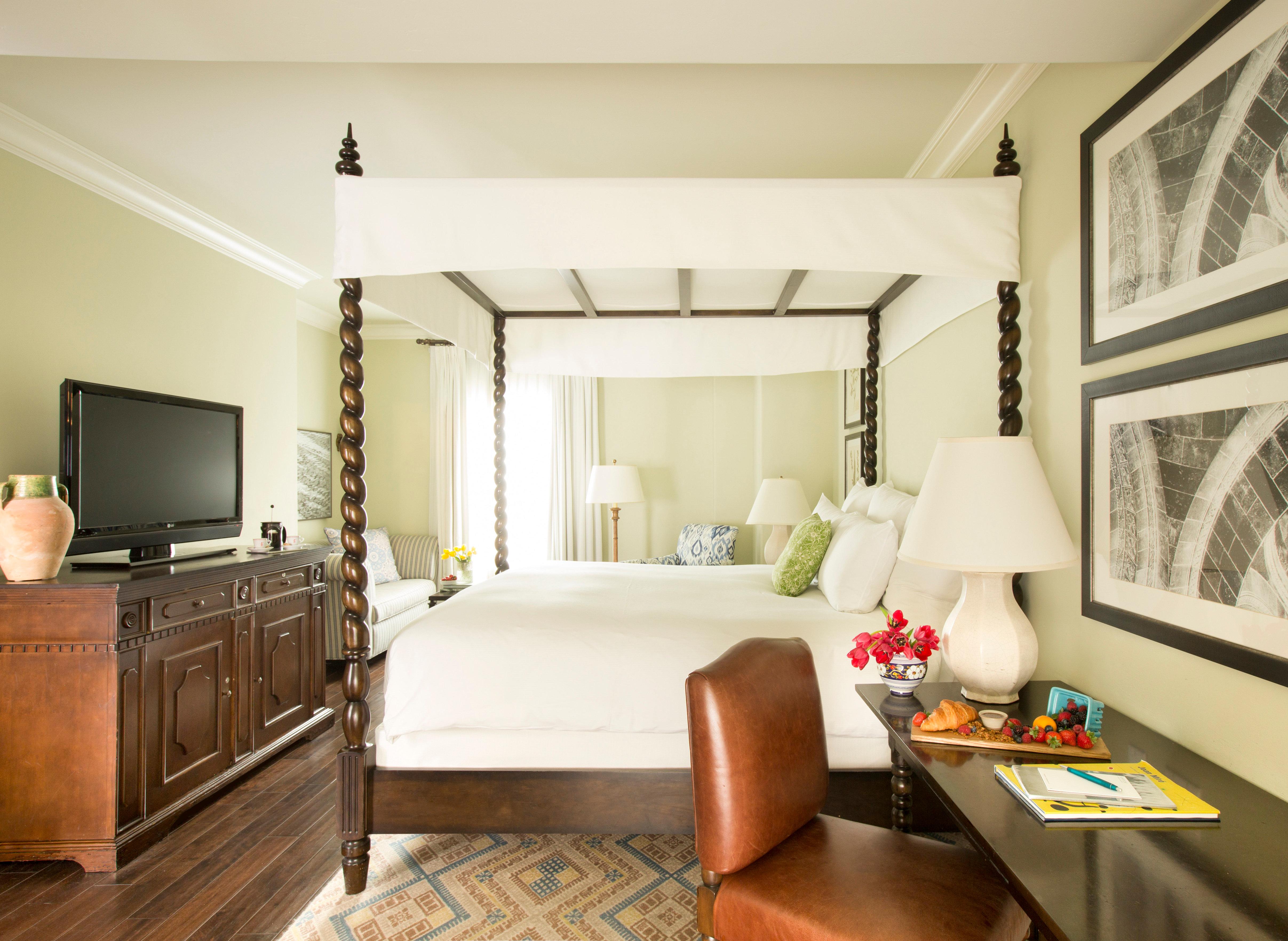 Double Deluxe King Bed