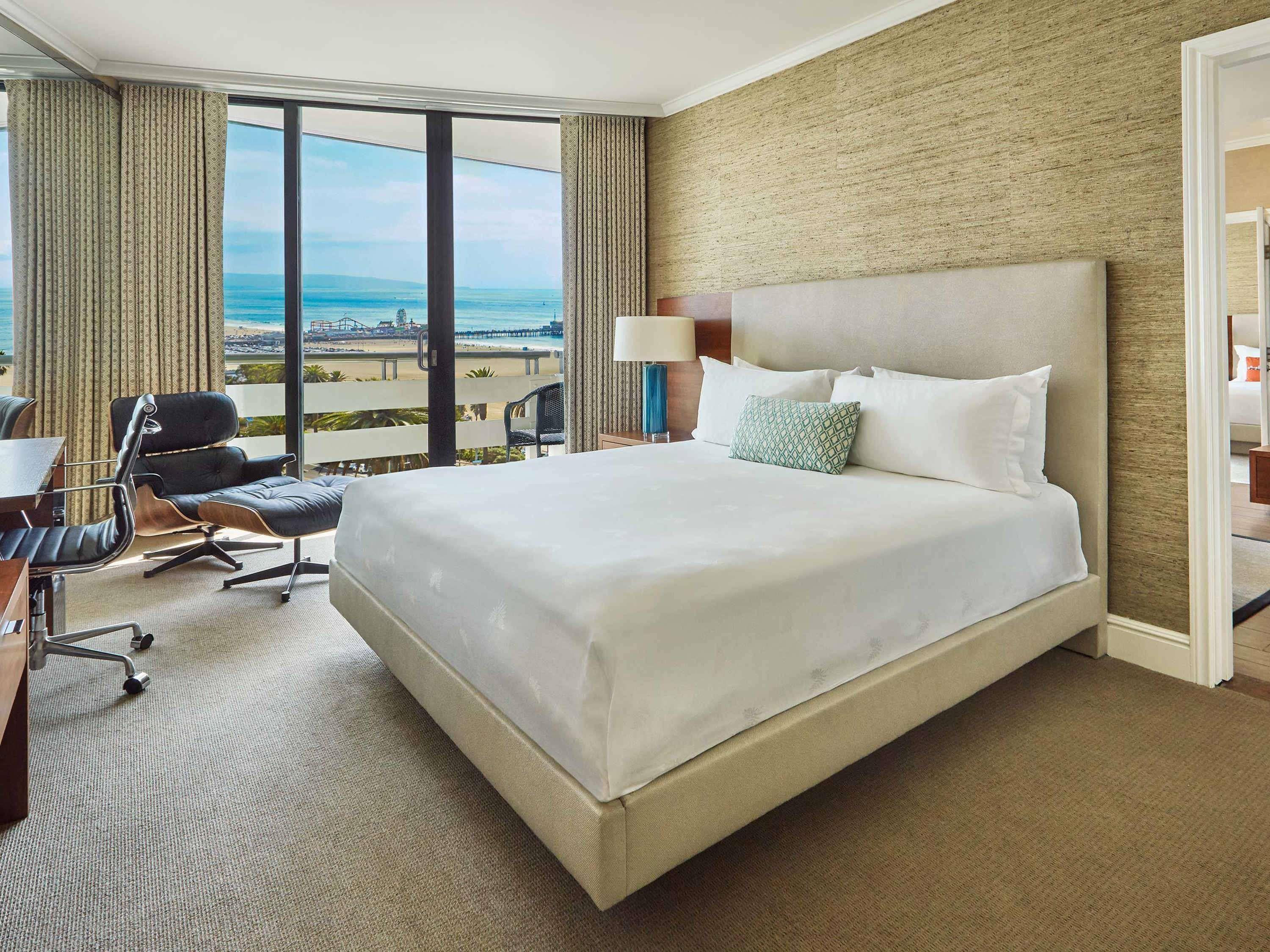 Suite Ocean View with Balcony