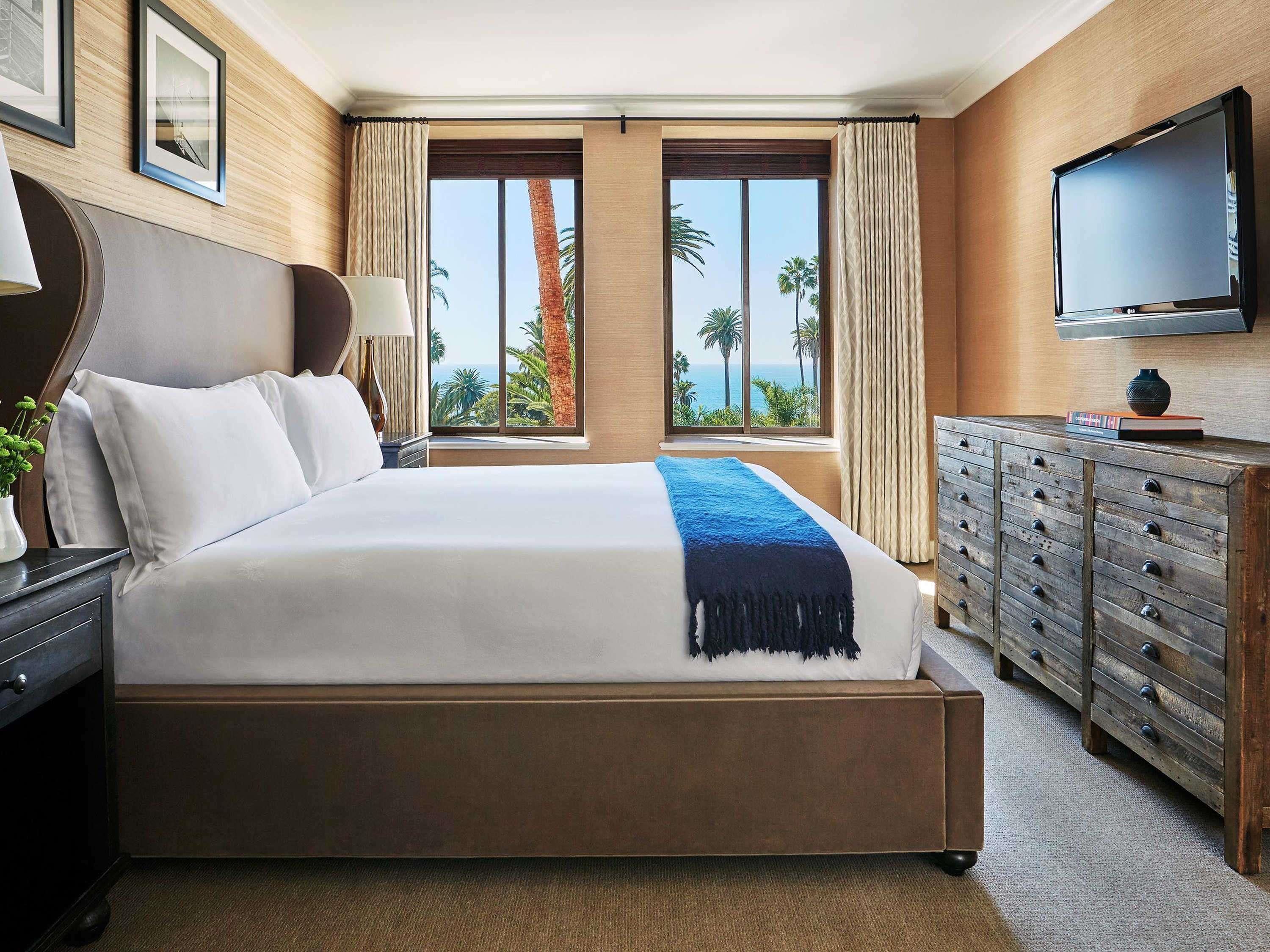 Suite Ocean View King Bed