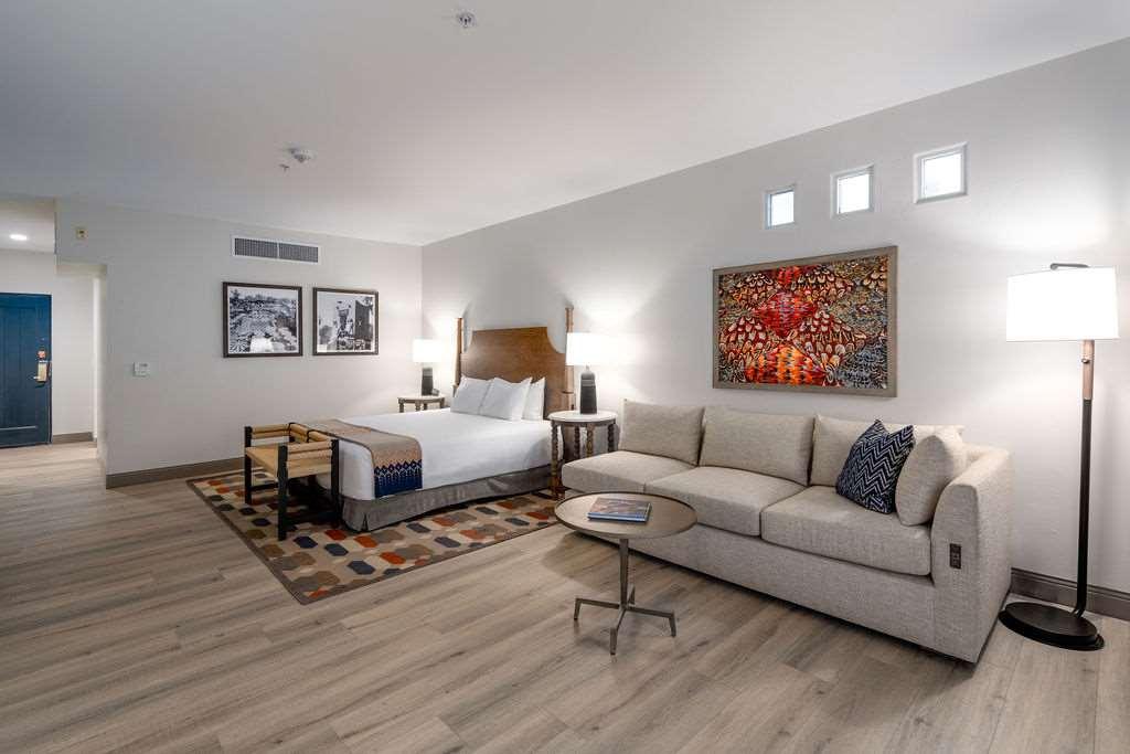 Double Accessible King Size Bed