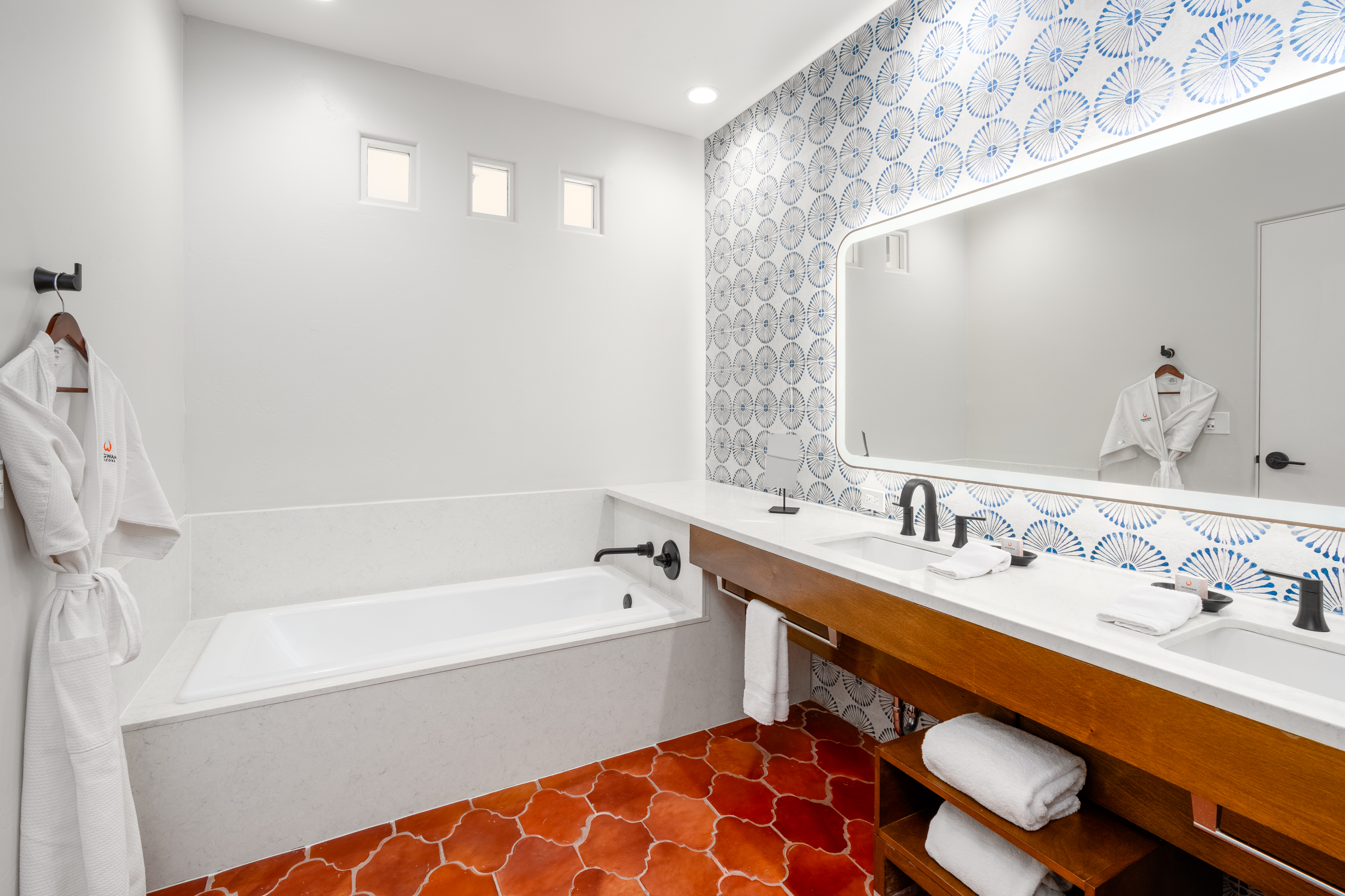 Double Deluxe Two Queen Beds