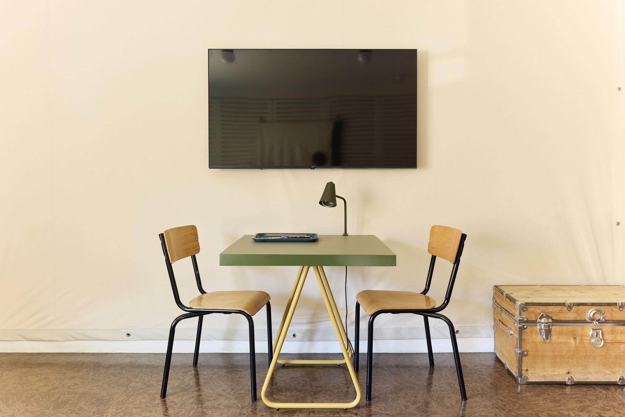 Double Deluxe King Bed