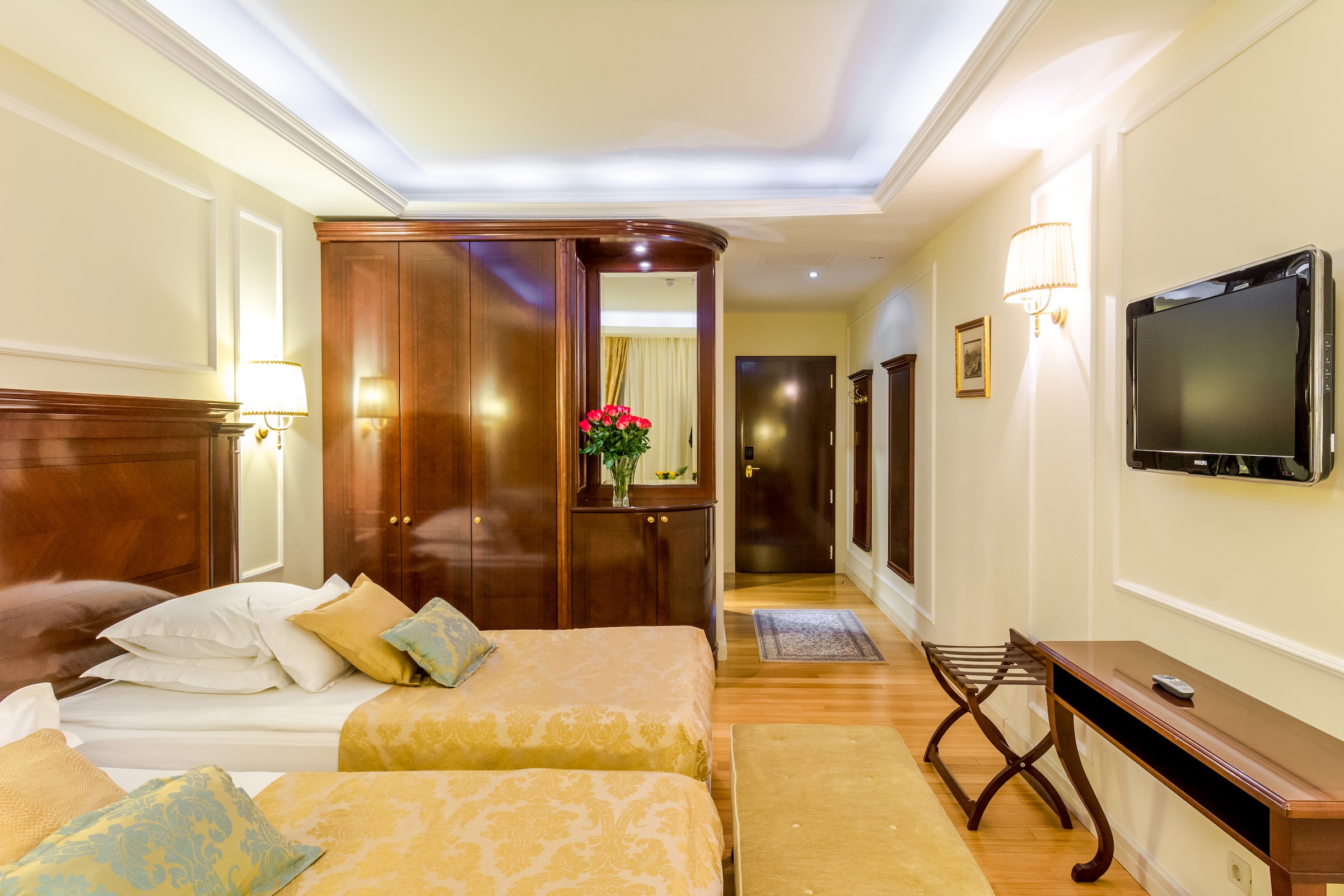 Double or Twin Standard