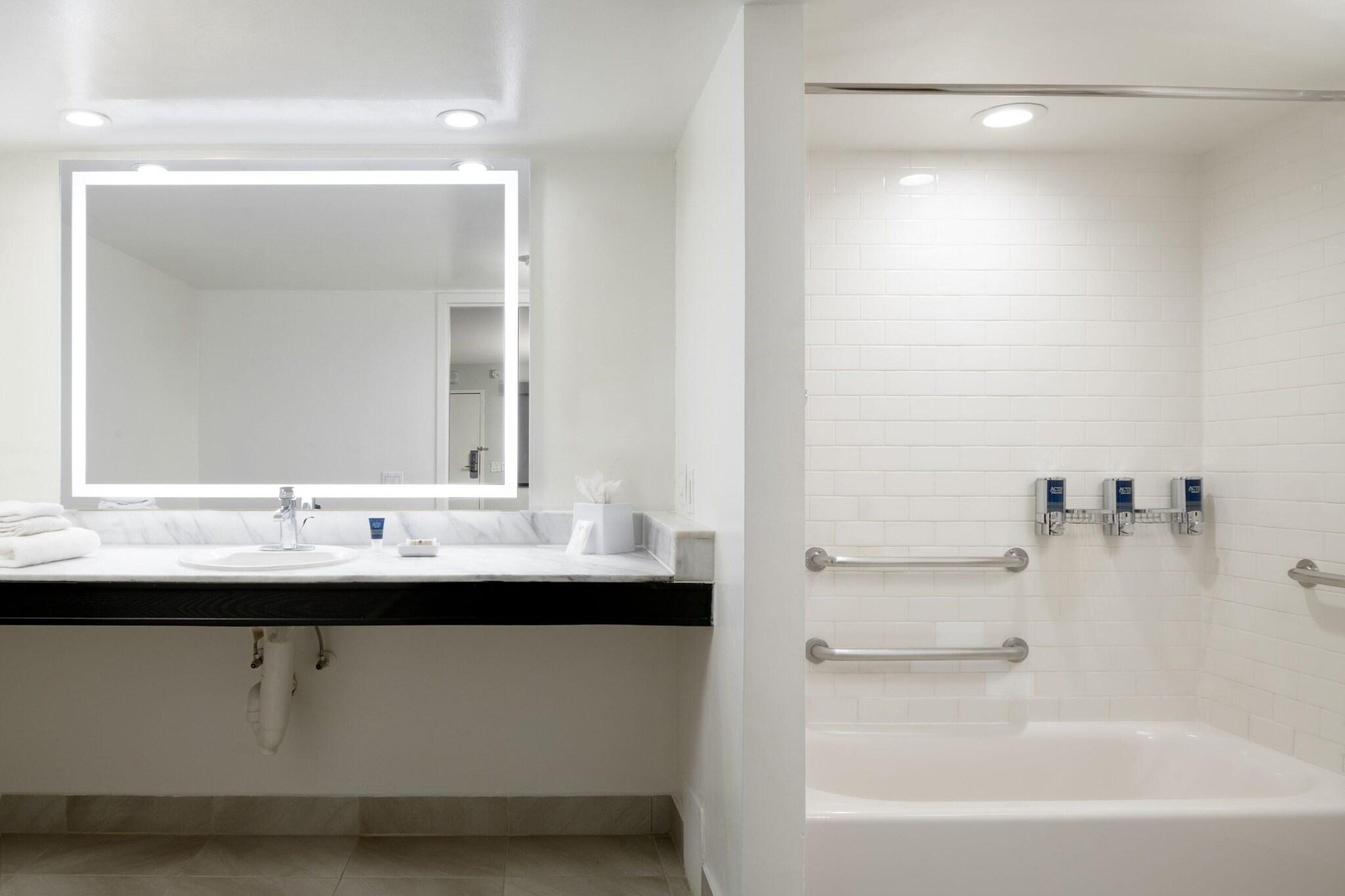 Room Accessible-two Queen Beds