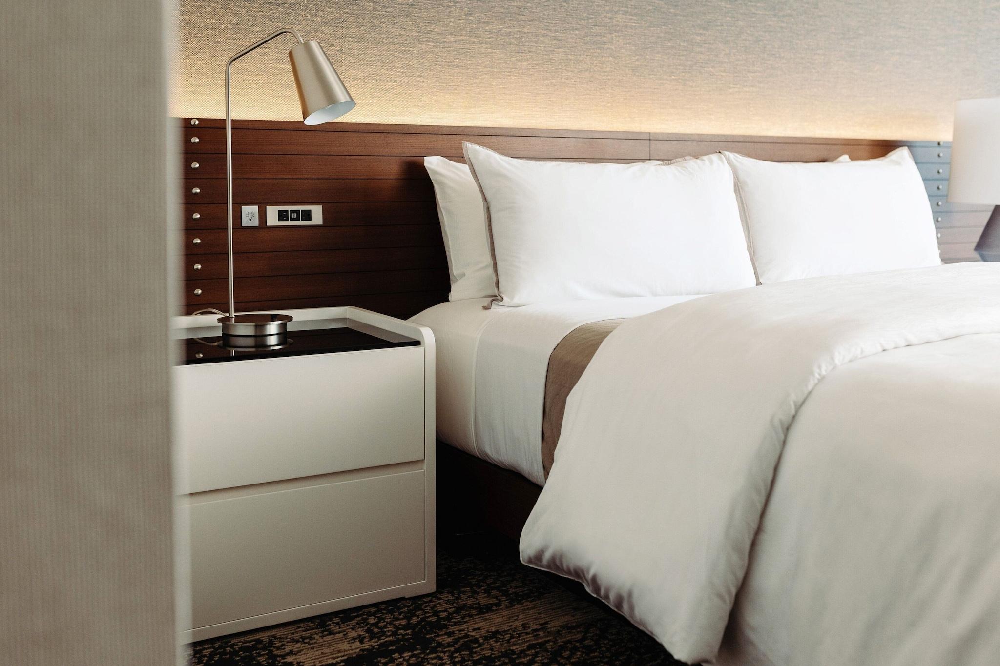 Double Deluxe King Bed