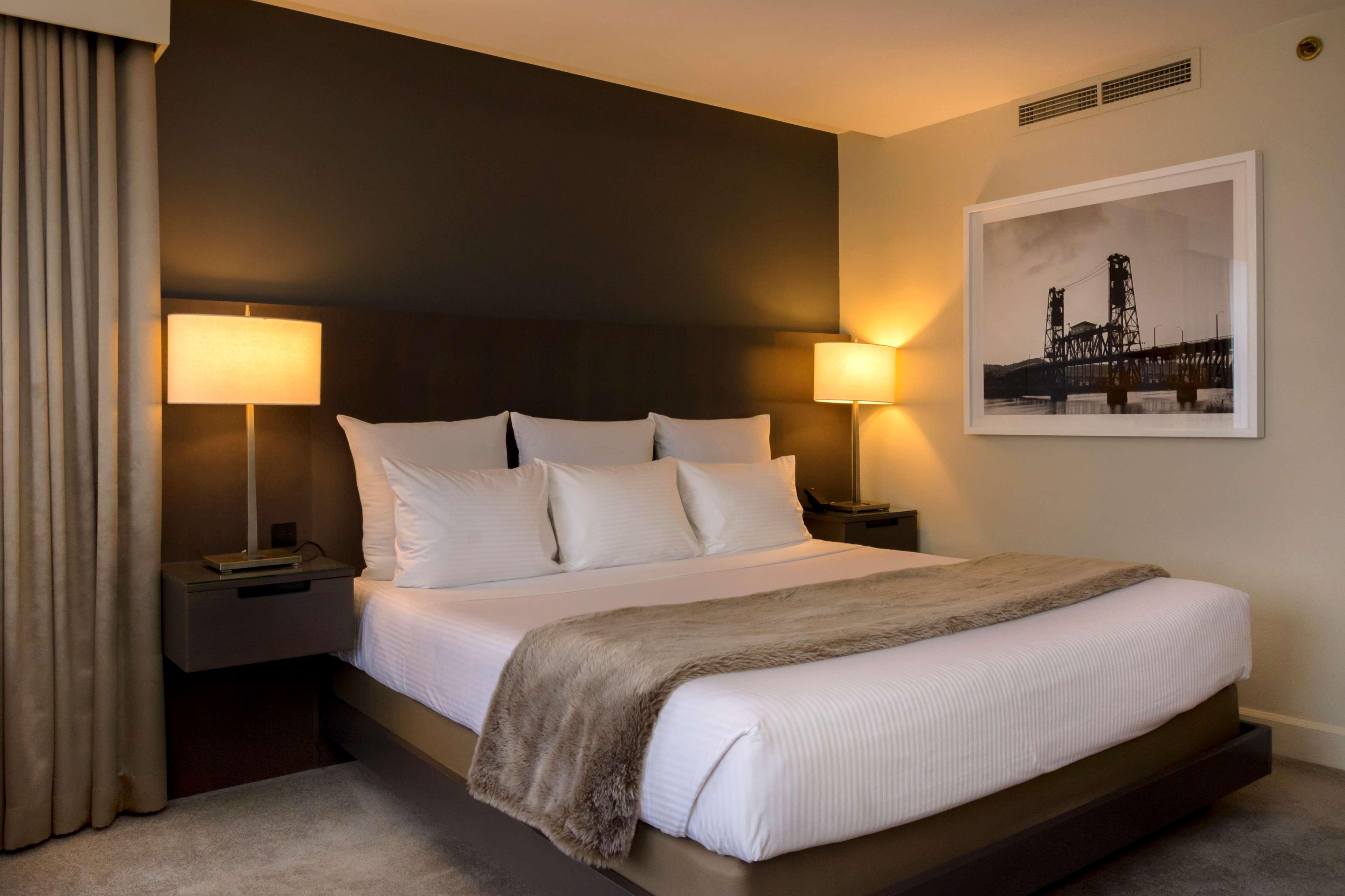 Studio King Size Bed