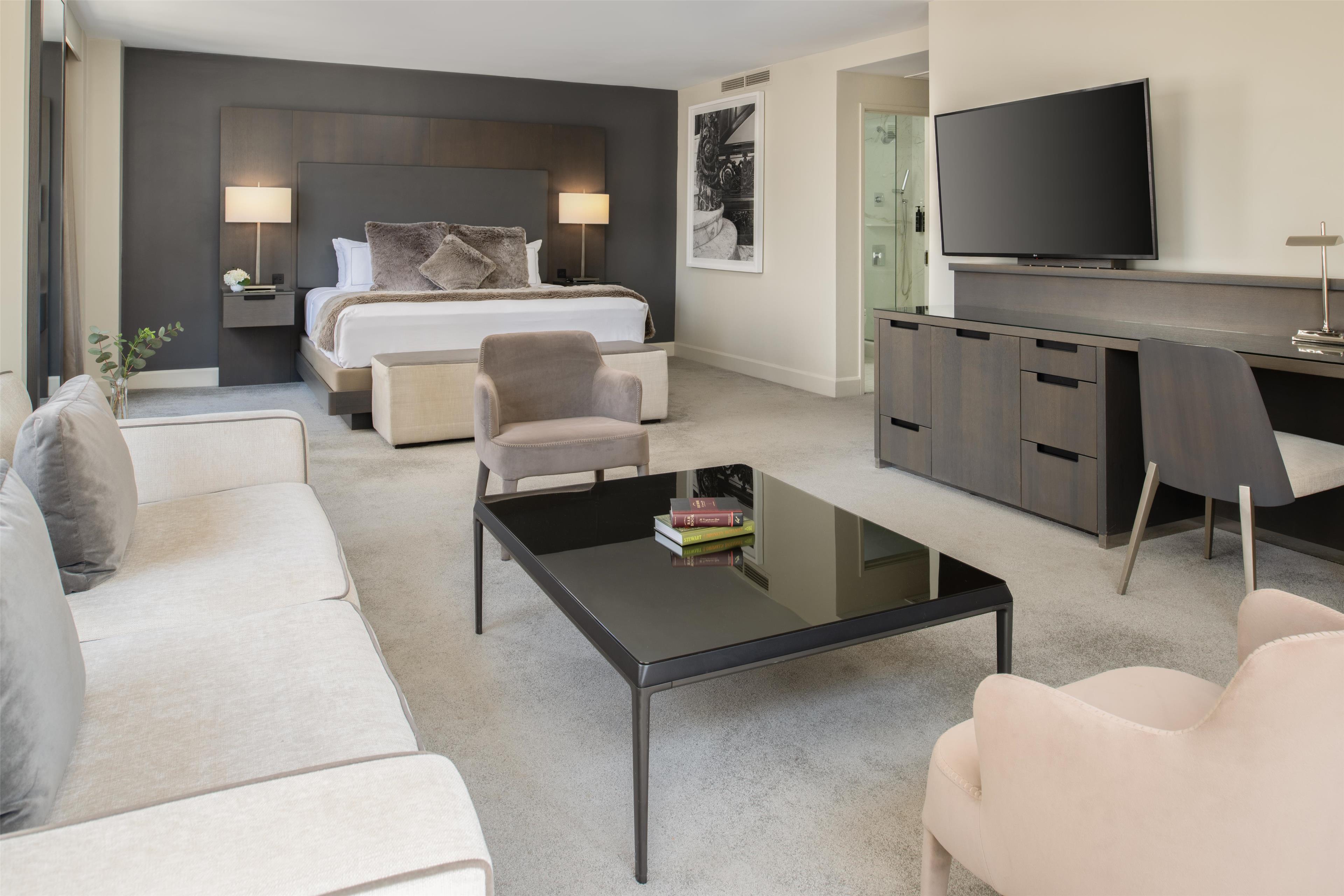 Studio King Size Bed