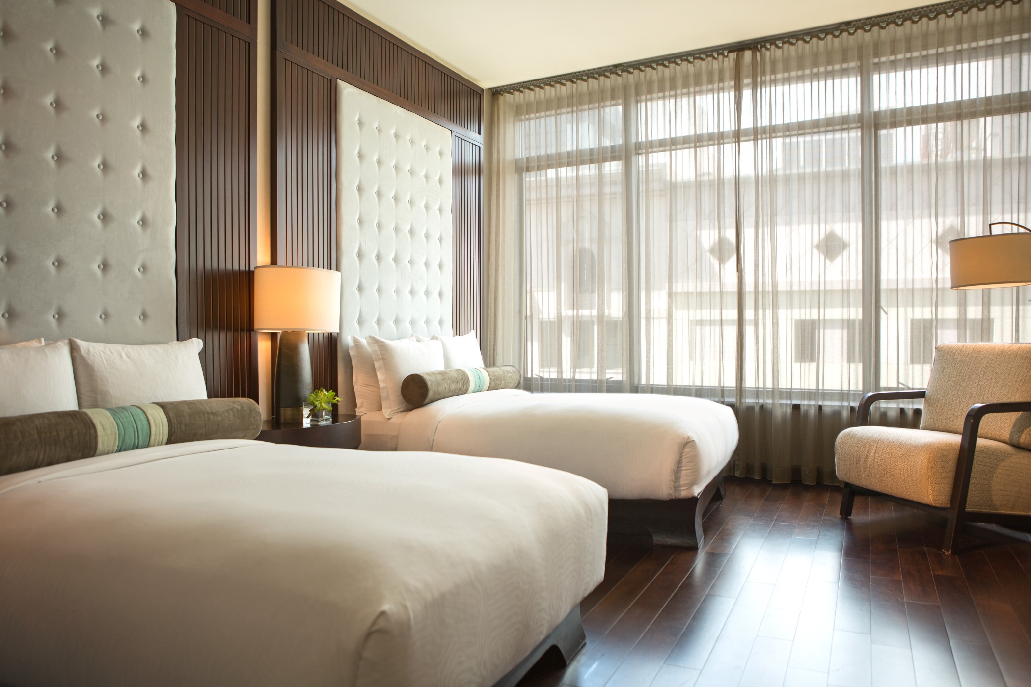 Double Deluxe Queen Bed