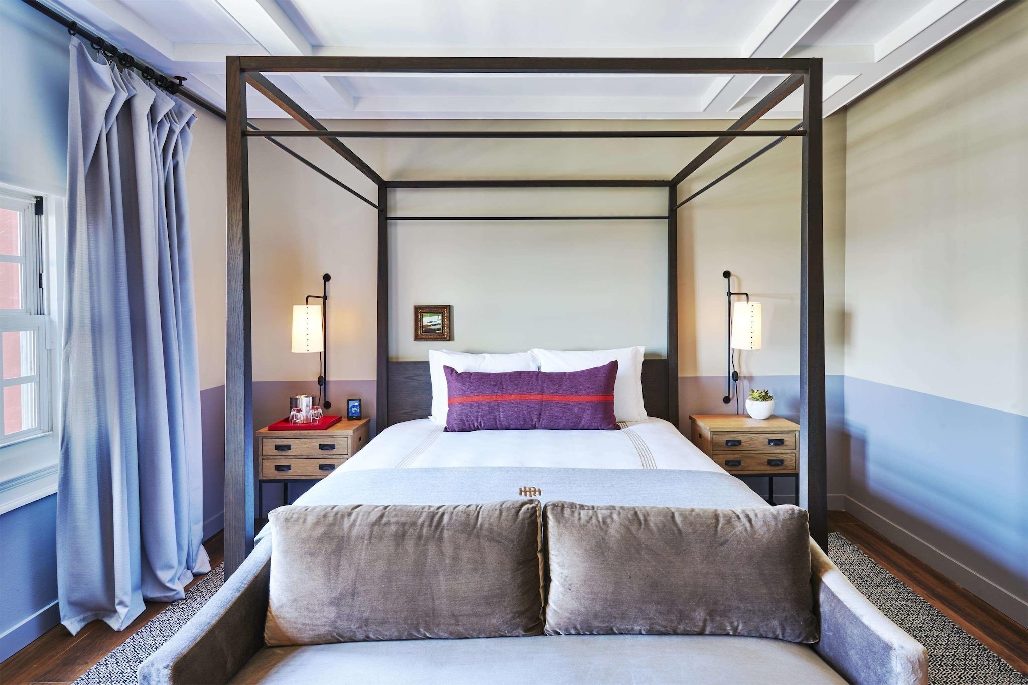 Double Superior Queen Bed