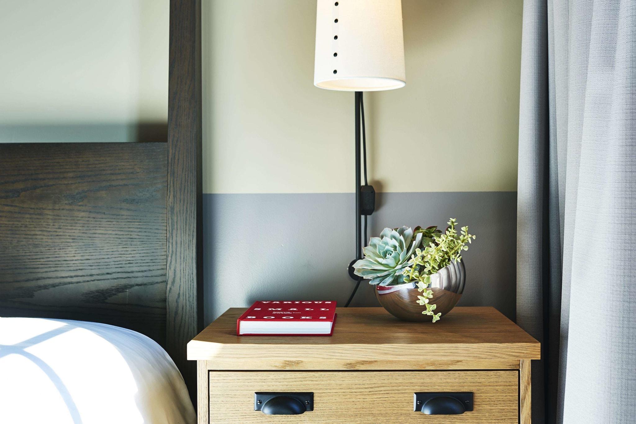 Double Superior Queen Bed