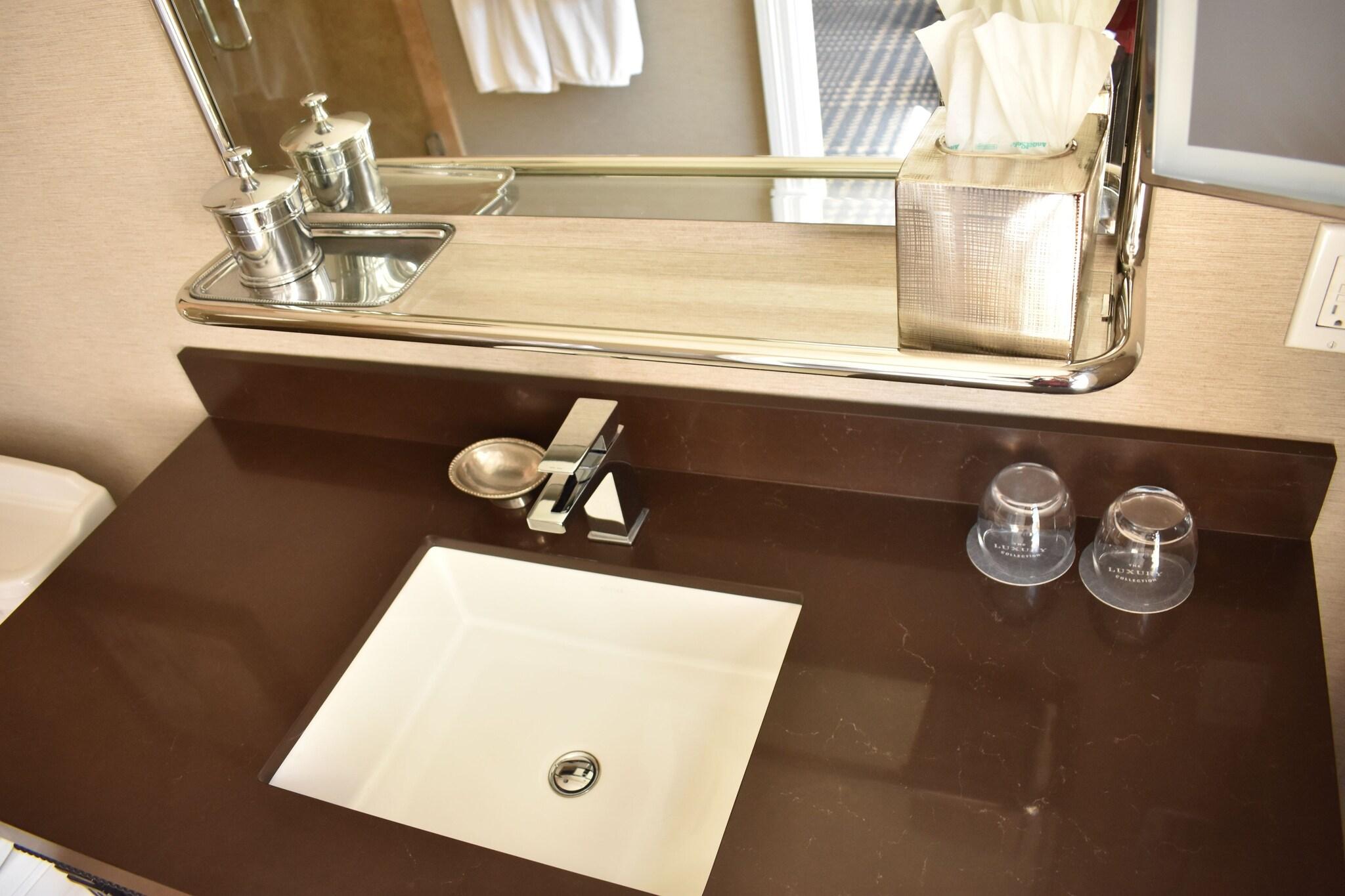 Junior Suite King Size Bed