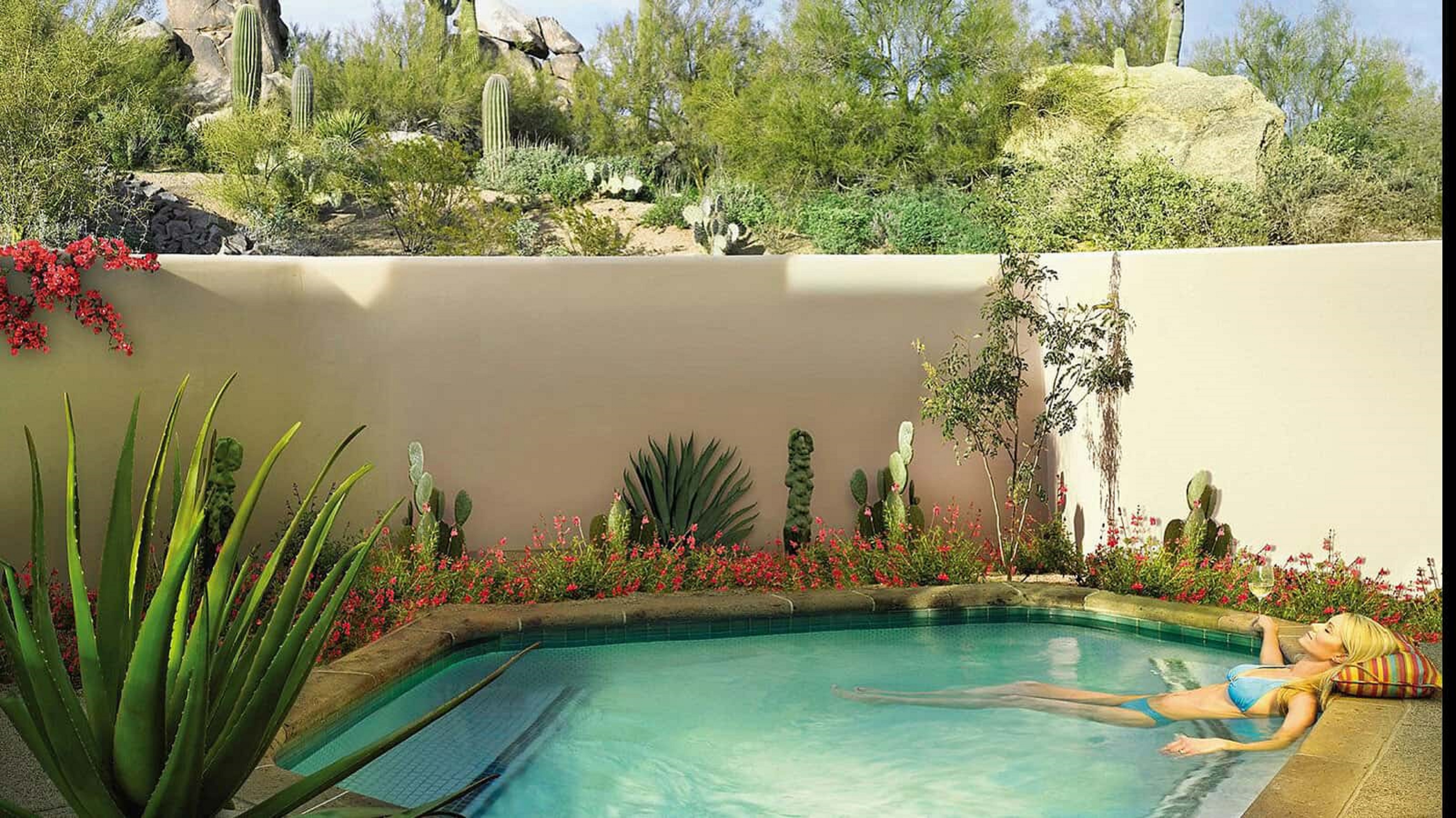 Suite Accessible King Size Bed