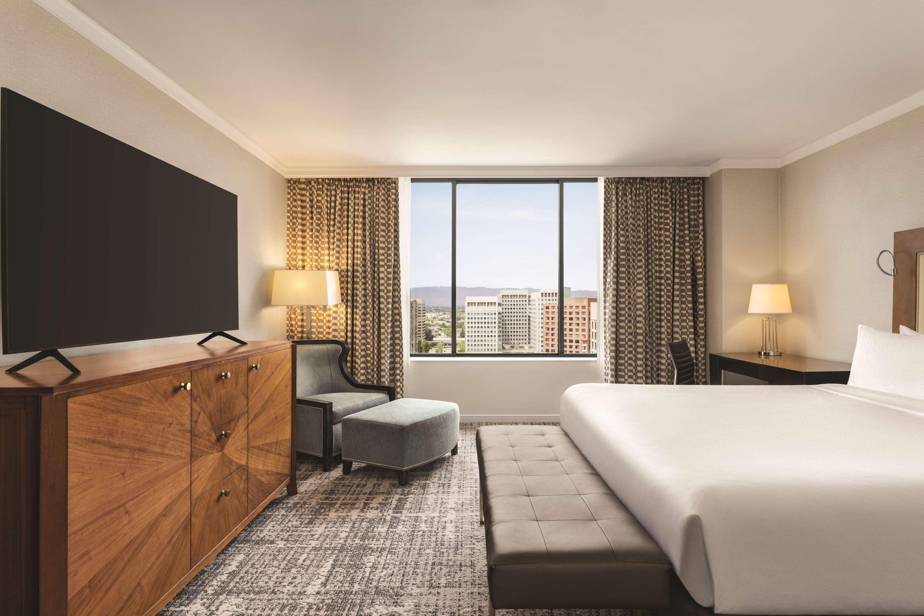 Junior Suite King Size Bed