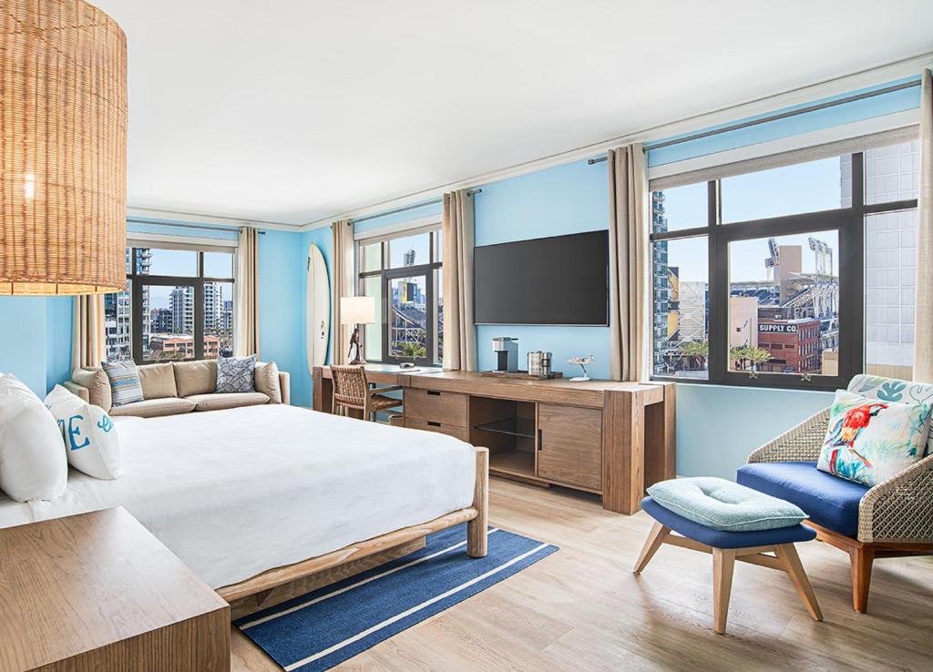 Junior Suite King Size Bed