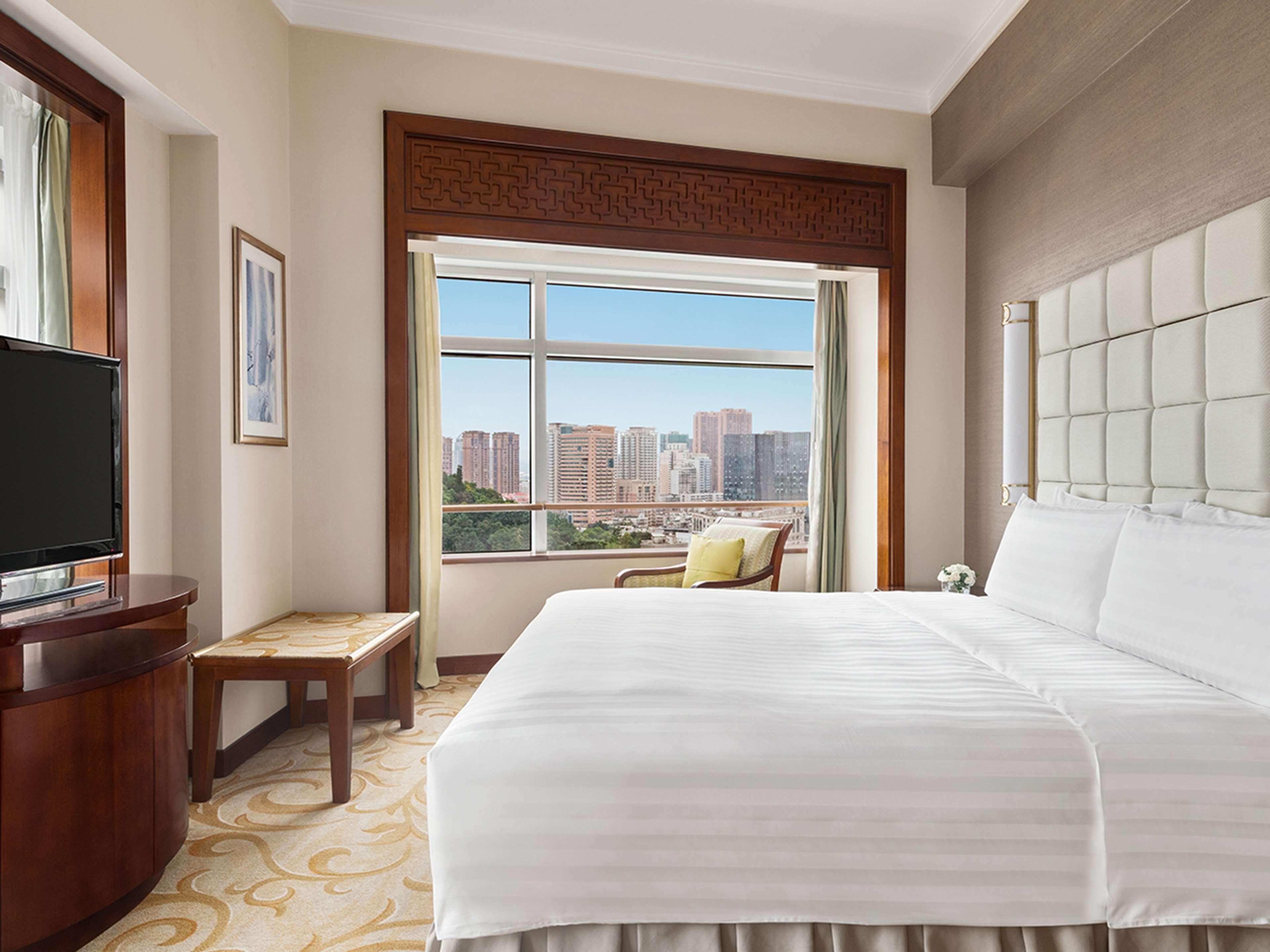 Double Premier King Bed