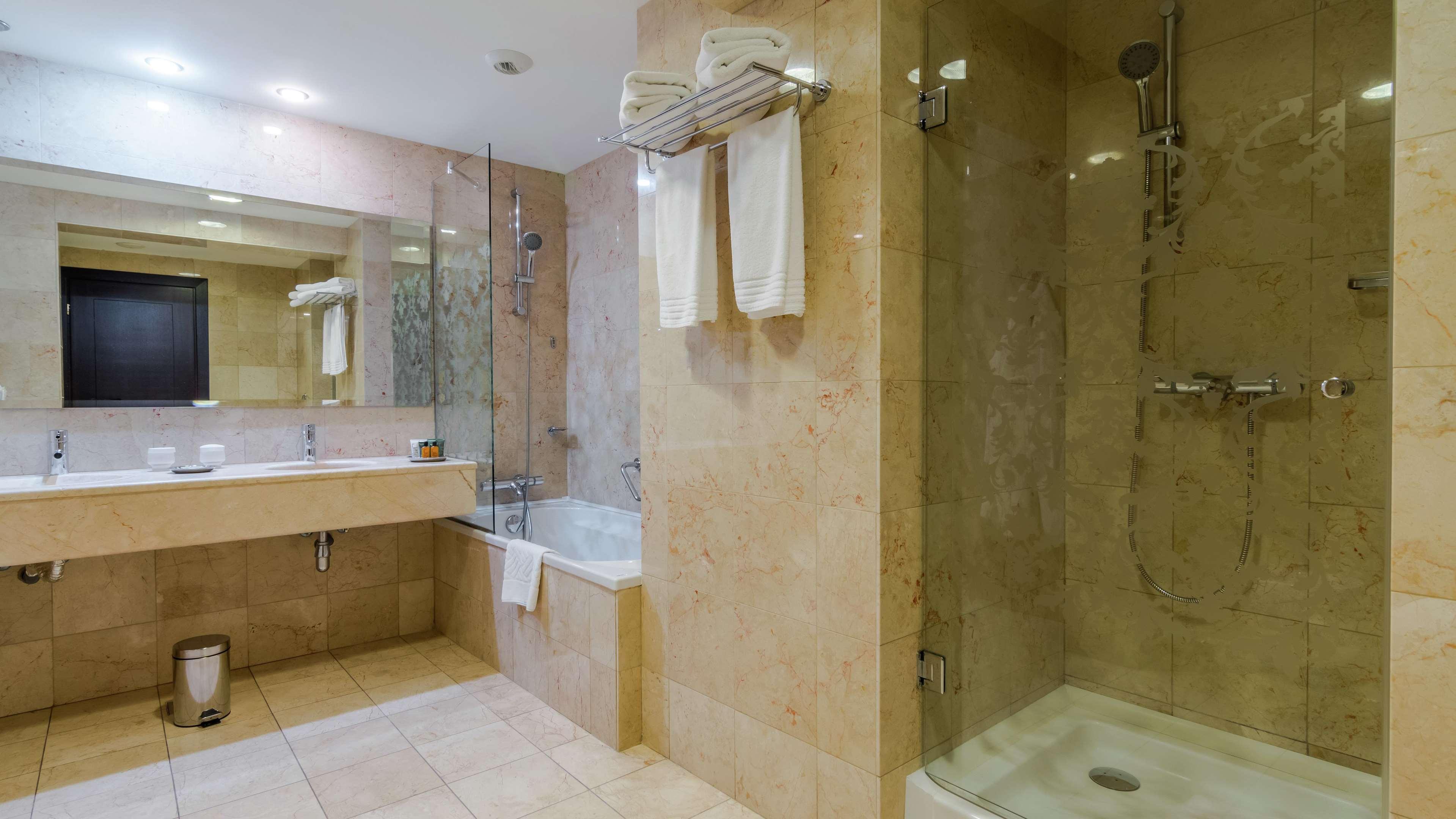 Double Executive King Bed