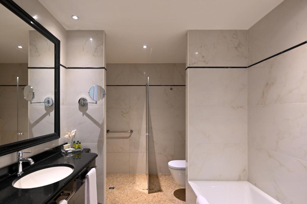 Double or Twin Executive