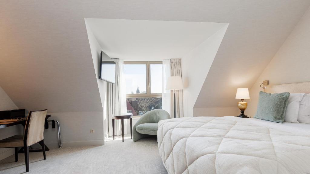 Double or Twin Superior with Views