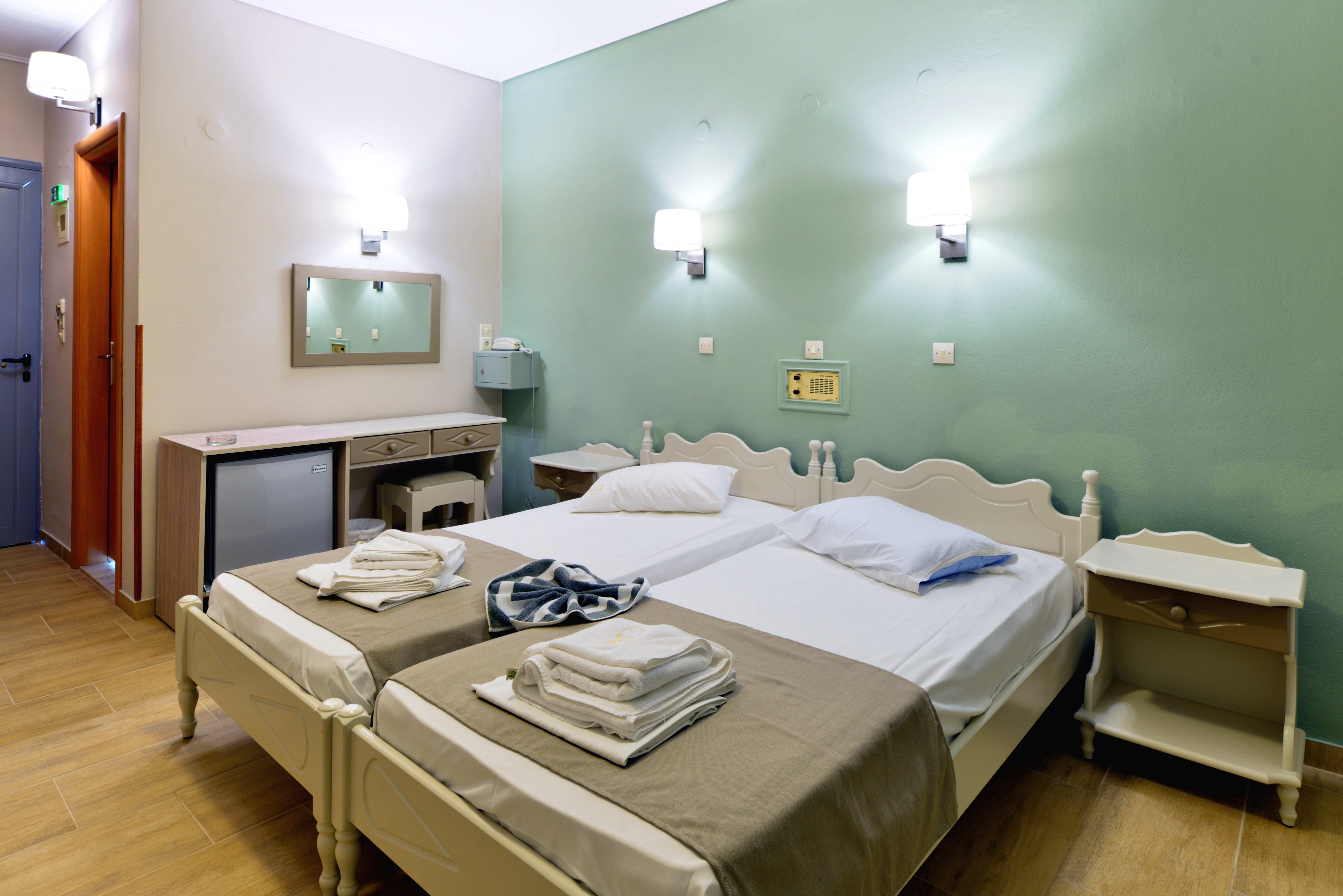 Double or Twin Side Sea View