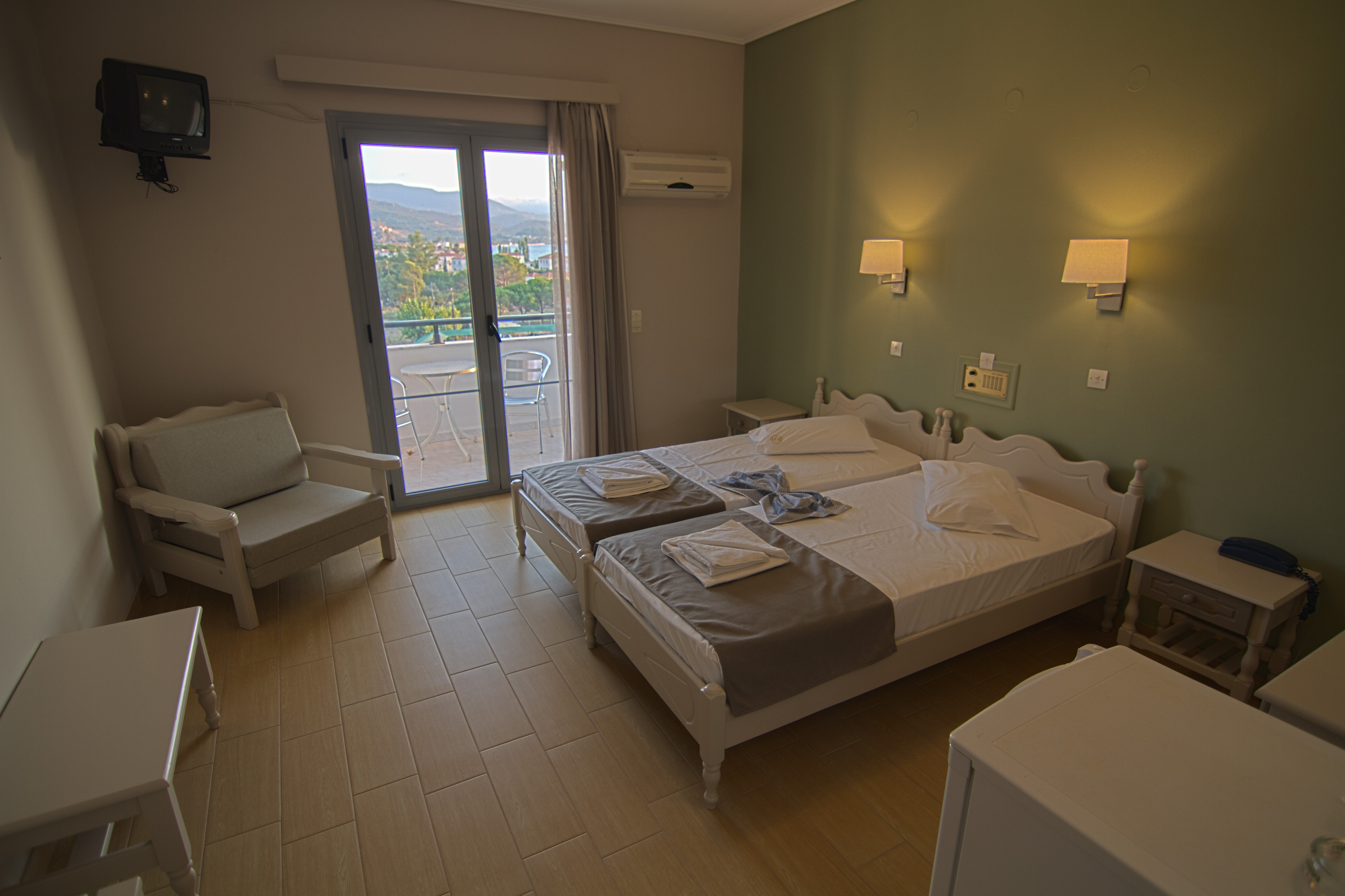 Double or Twin Side Sea View