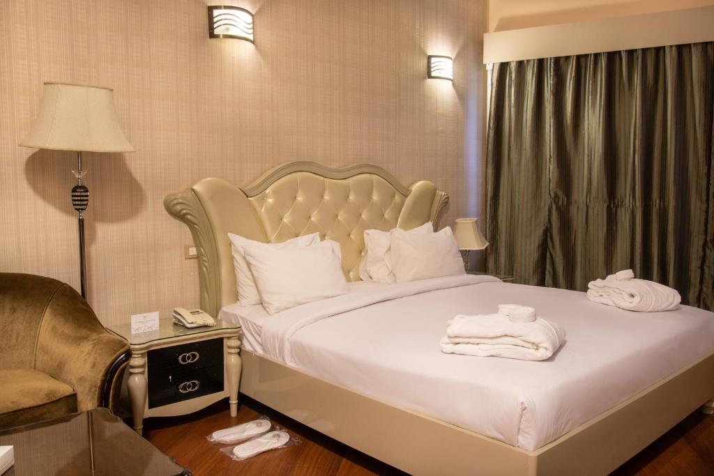 Double or Twin Deluxe