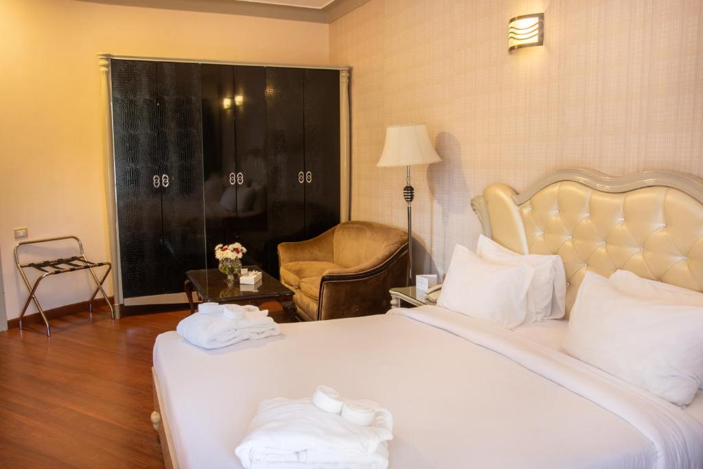 Double or Twin Deluxe