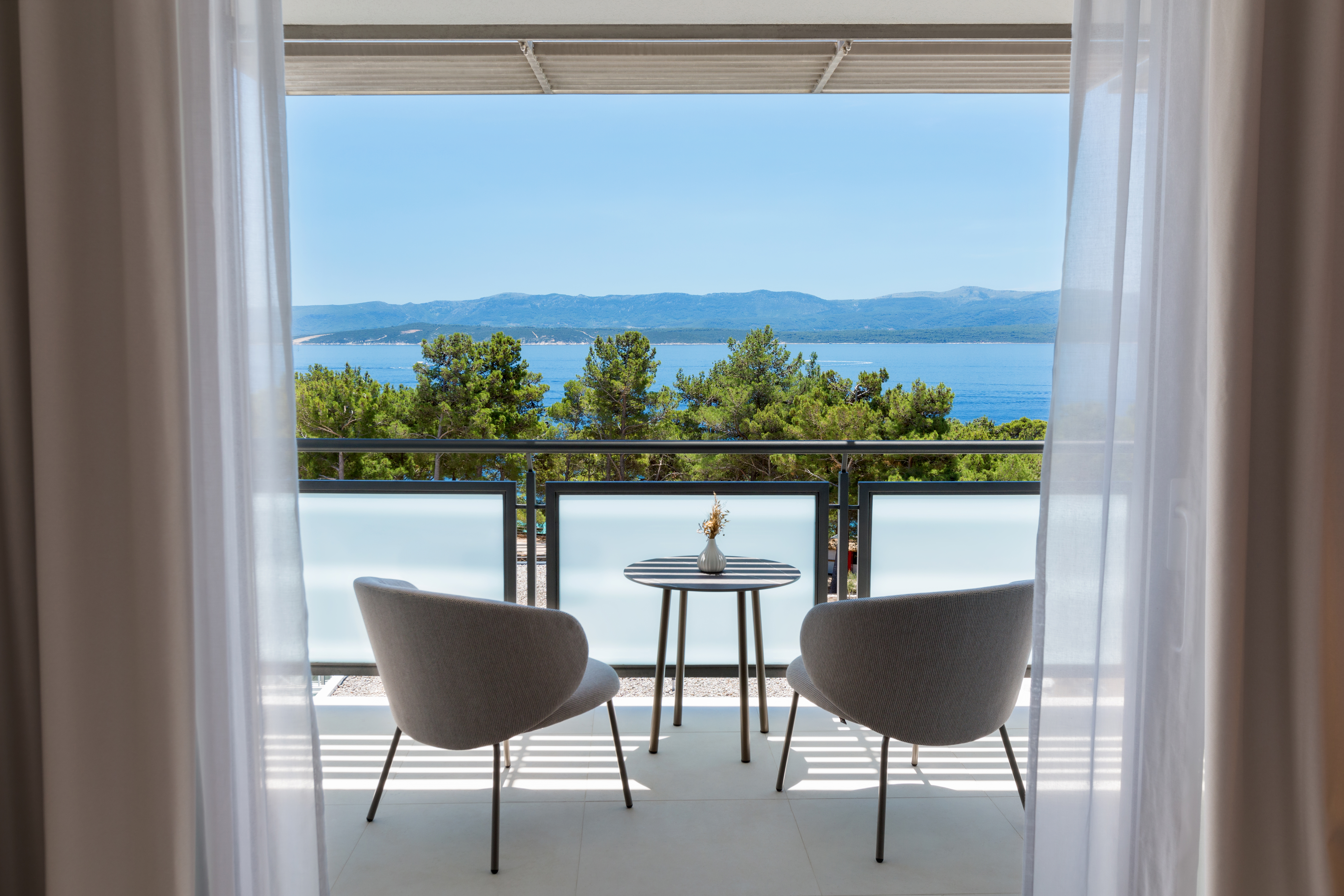 Family Room Side Sea View with Balcony