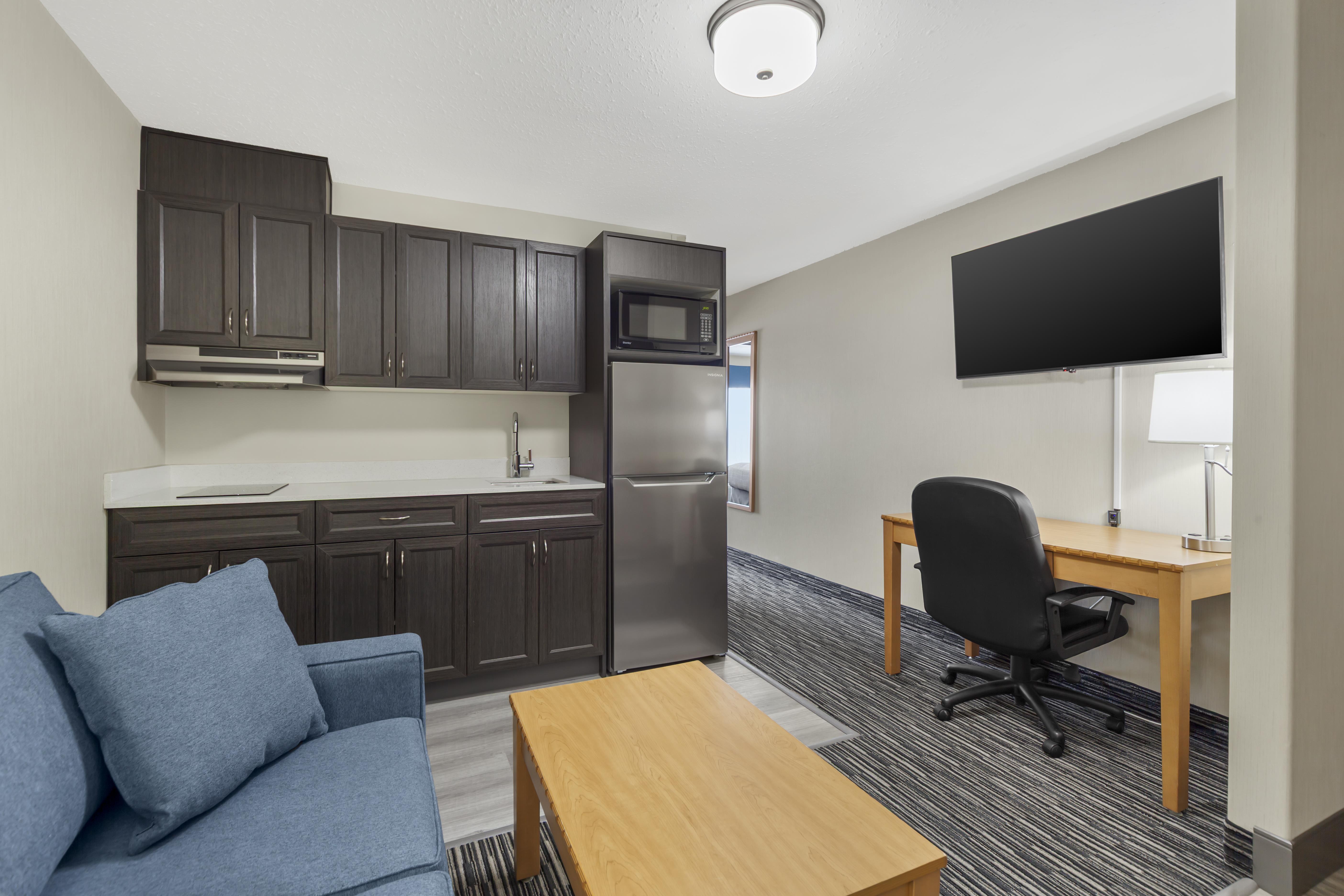 Suite with Kitchenette