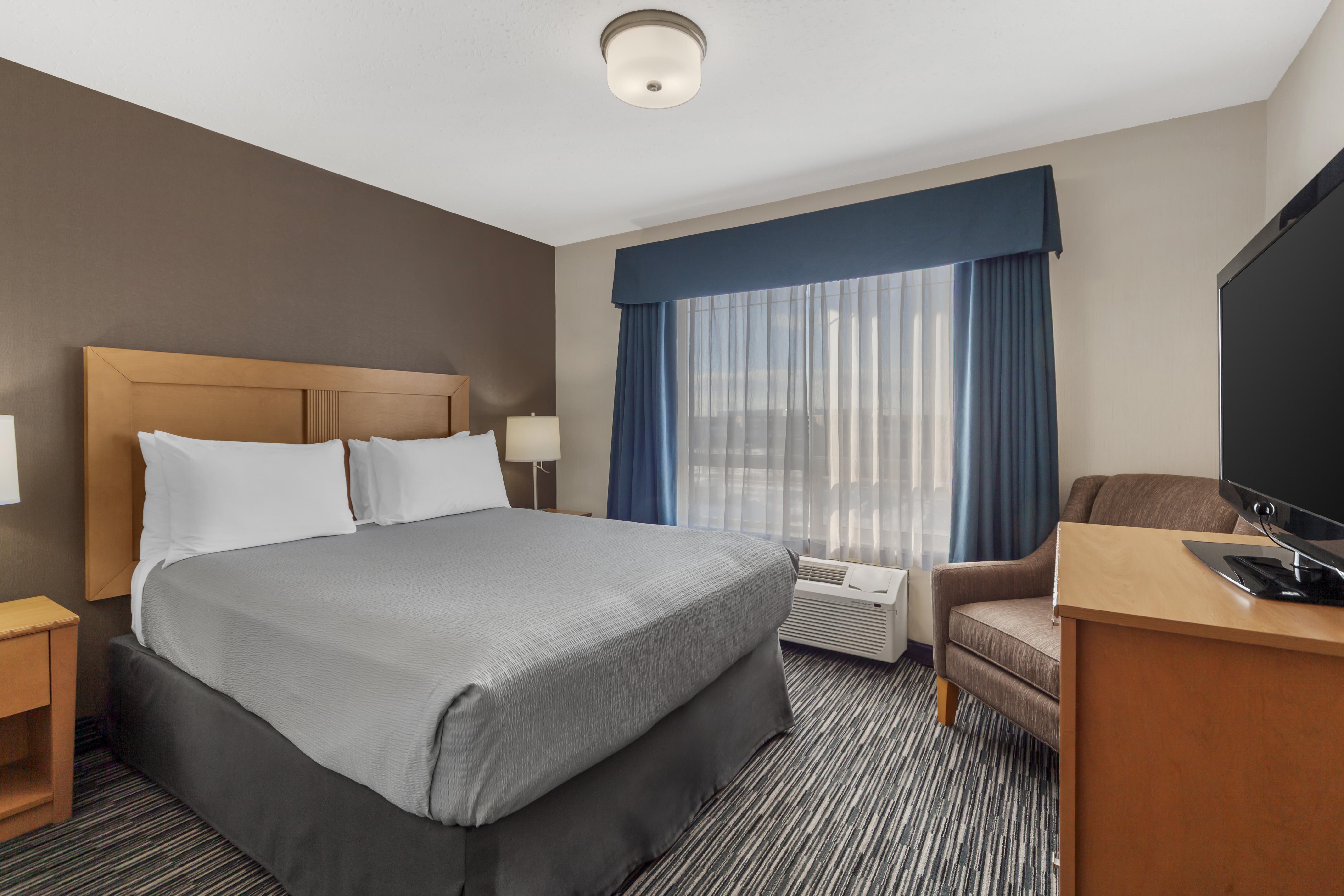 Suite with Kitchenette