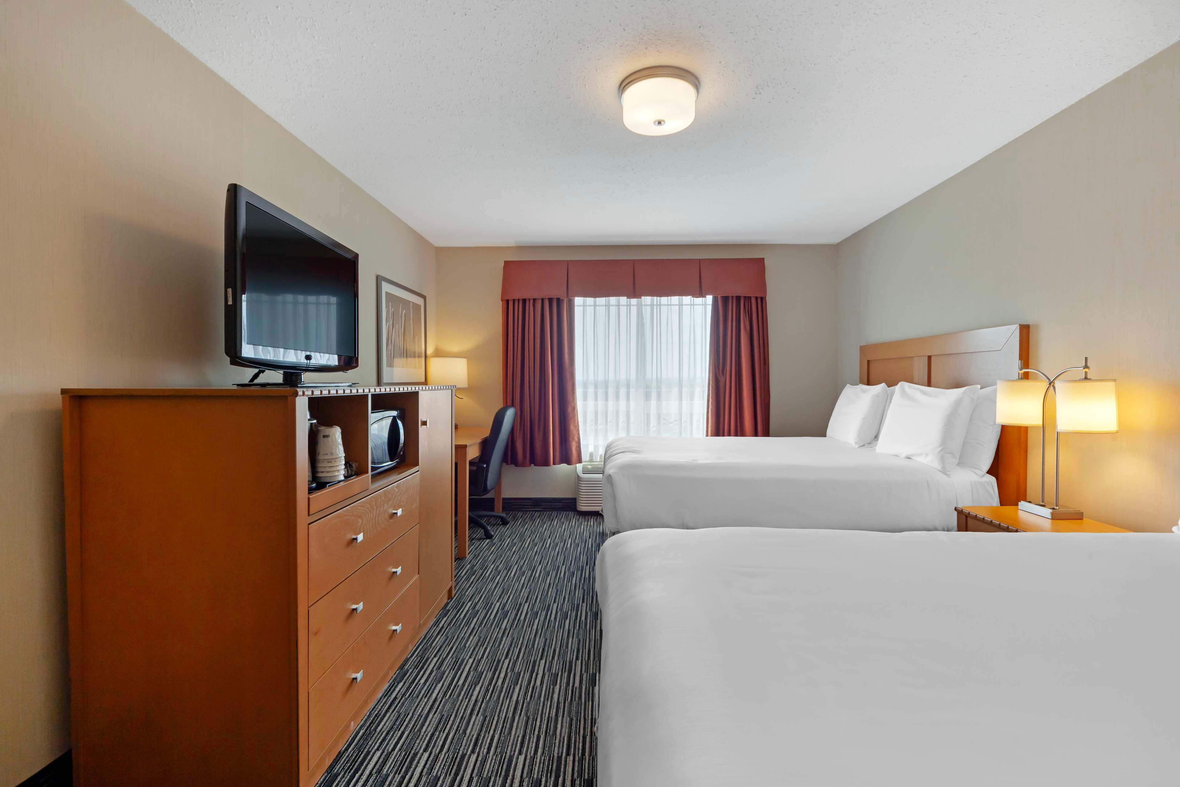 Room Two Queen Beds
