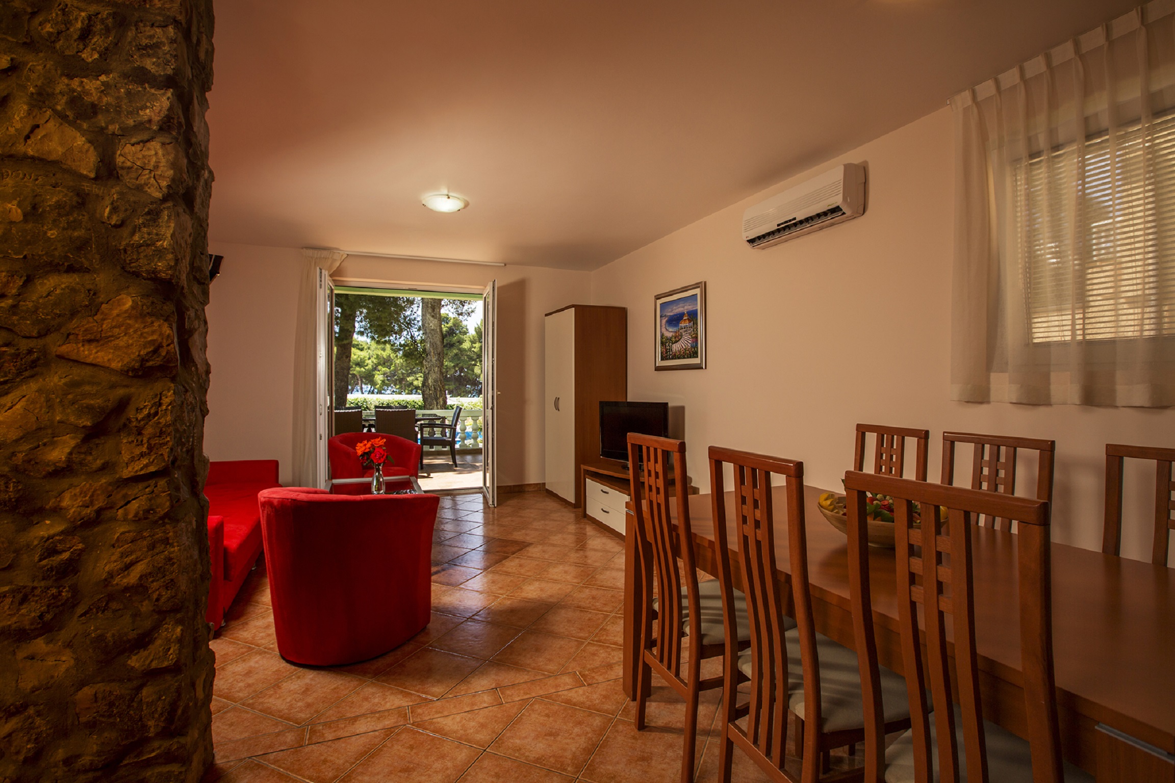 Apartment Capacity 6