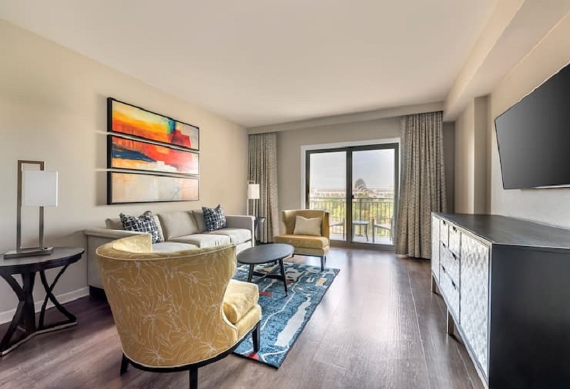 Suite Two Bedrooms with Kitchenette