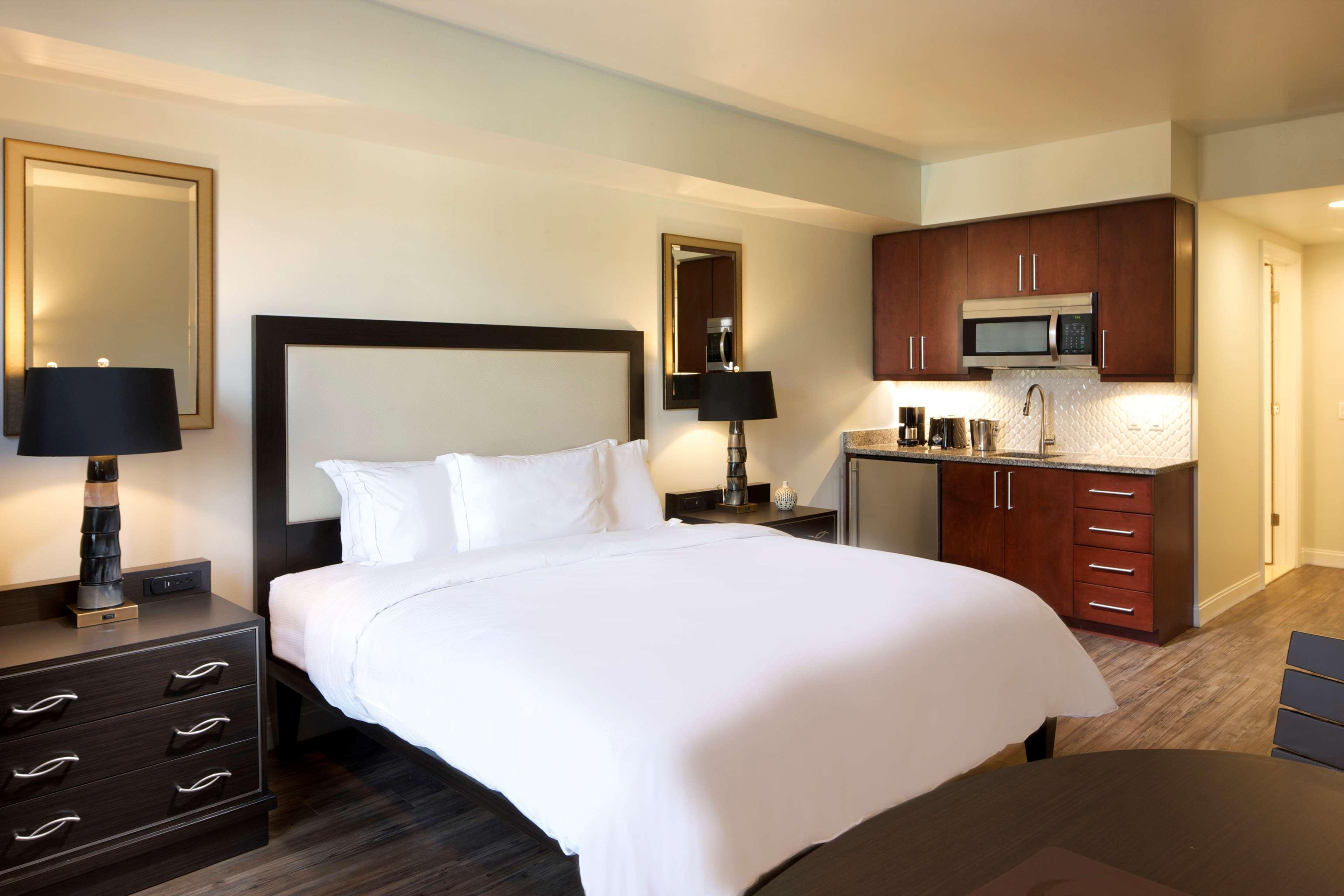 Studio King Size Bed