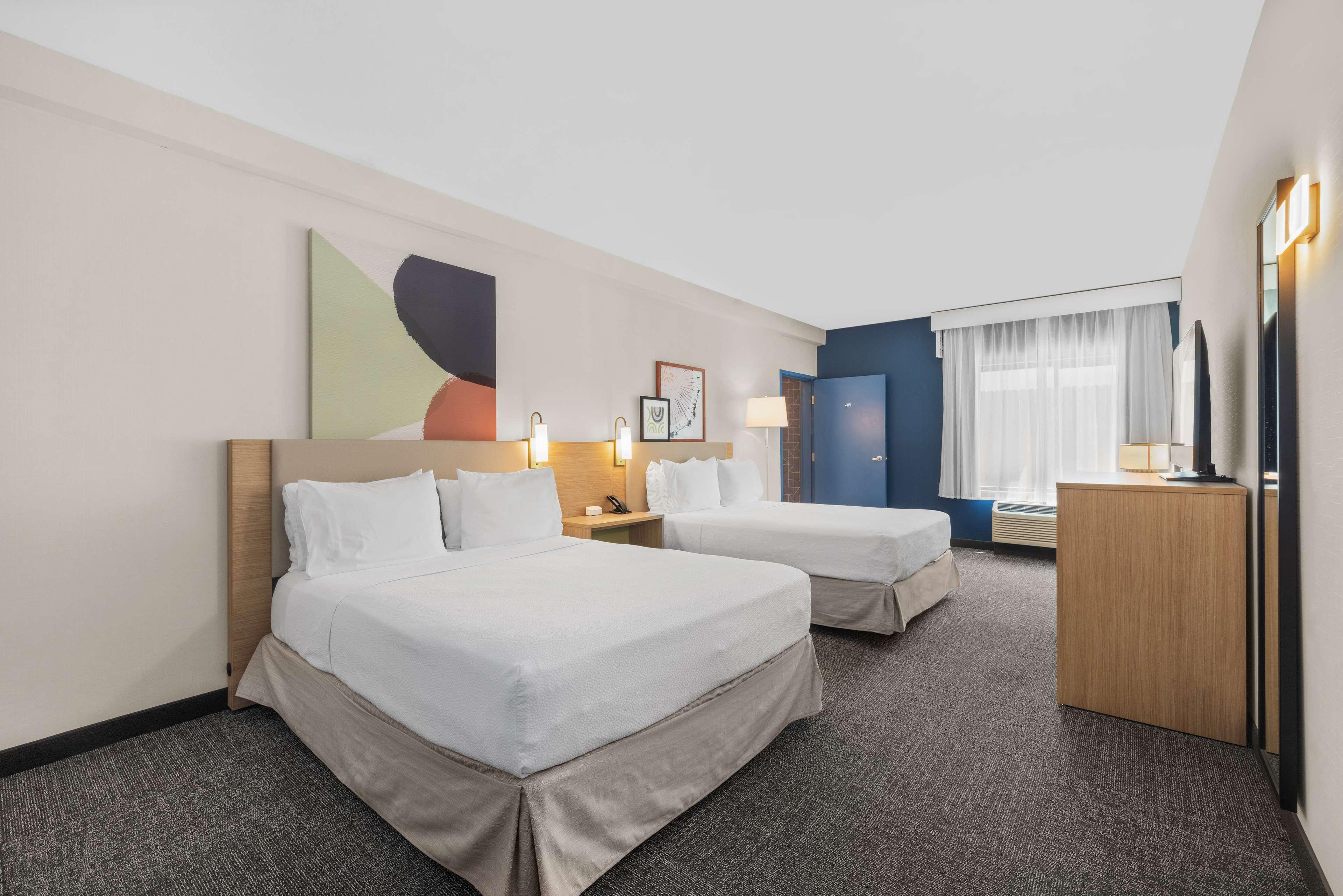 Double Accessible-two Queen Beds