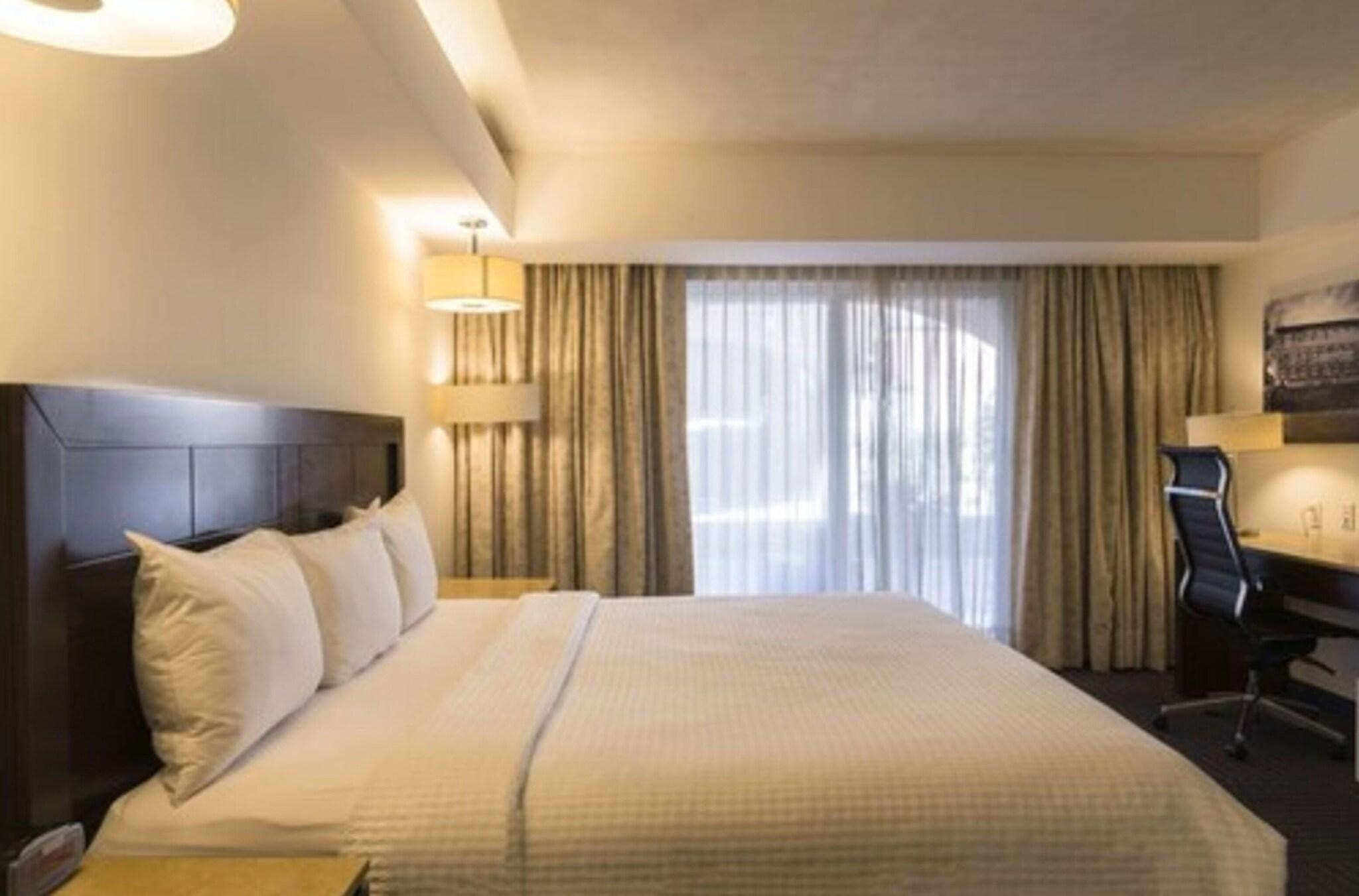 Double Executive King Bed