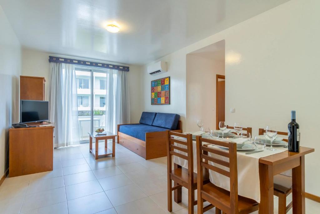 Apartment Two Bedrooms One Bathroom