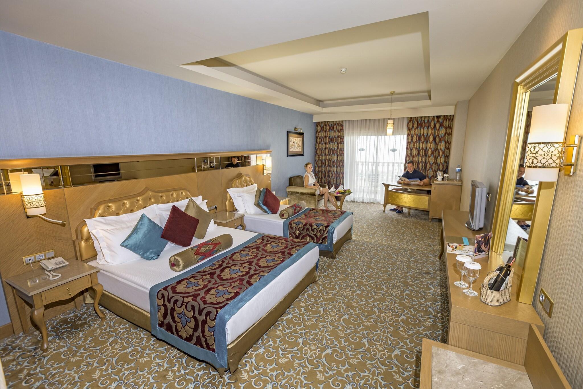 Suite Deluxe Queen Bed